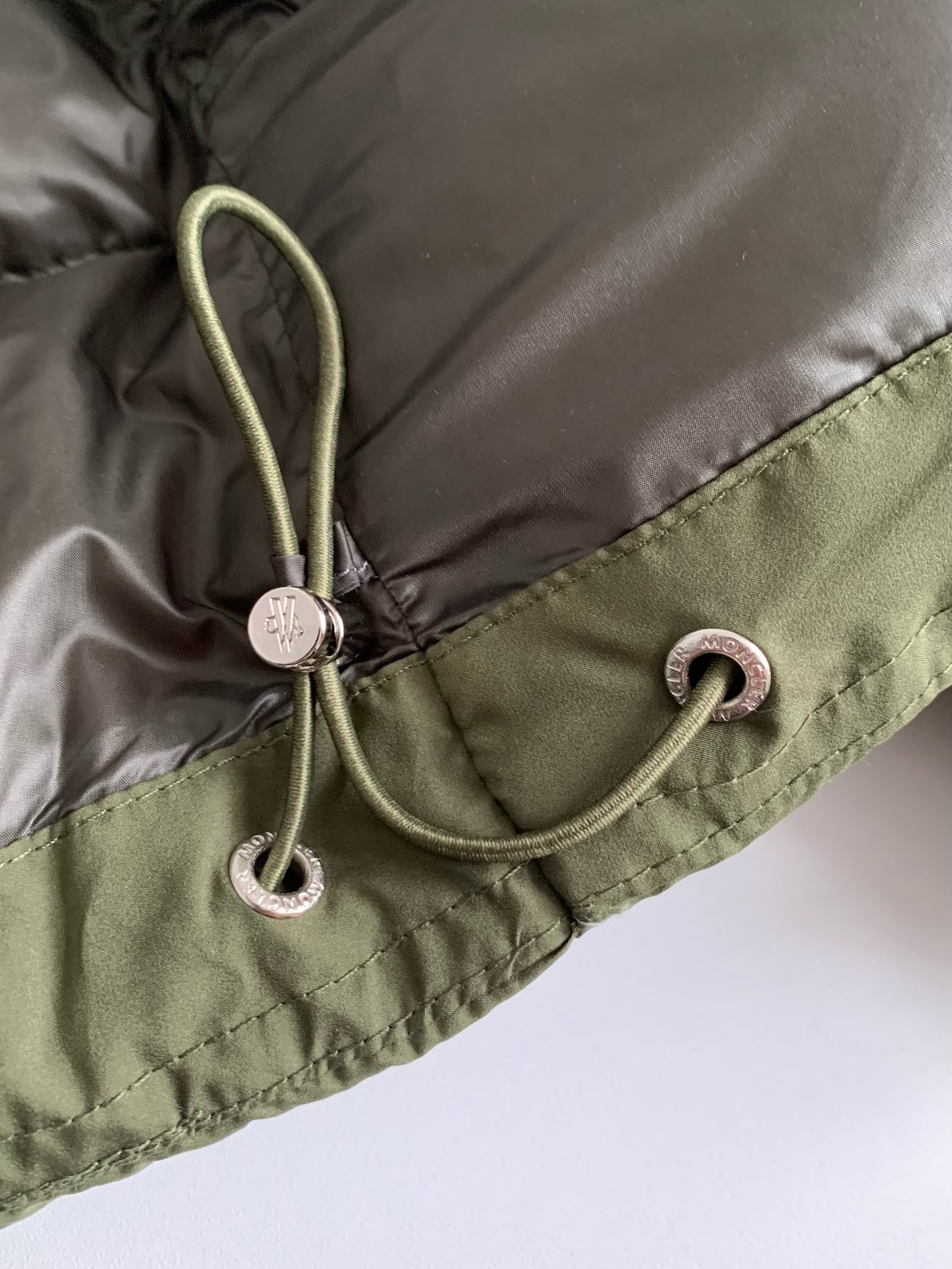 【#3912】Moncler Vezere Short Down Jacket