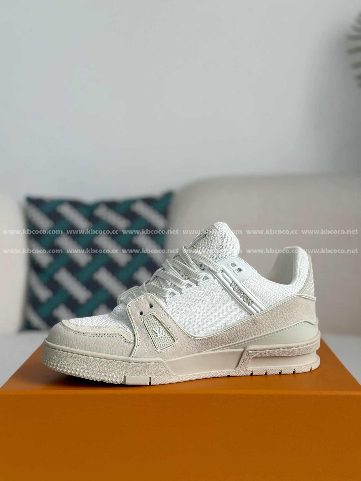 【#5477】 LOUIS VUITTON TRAINER SNEAKERS