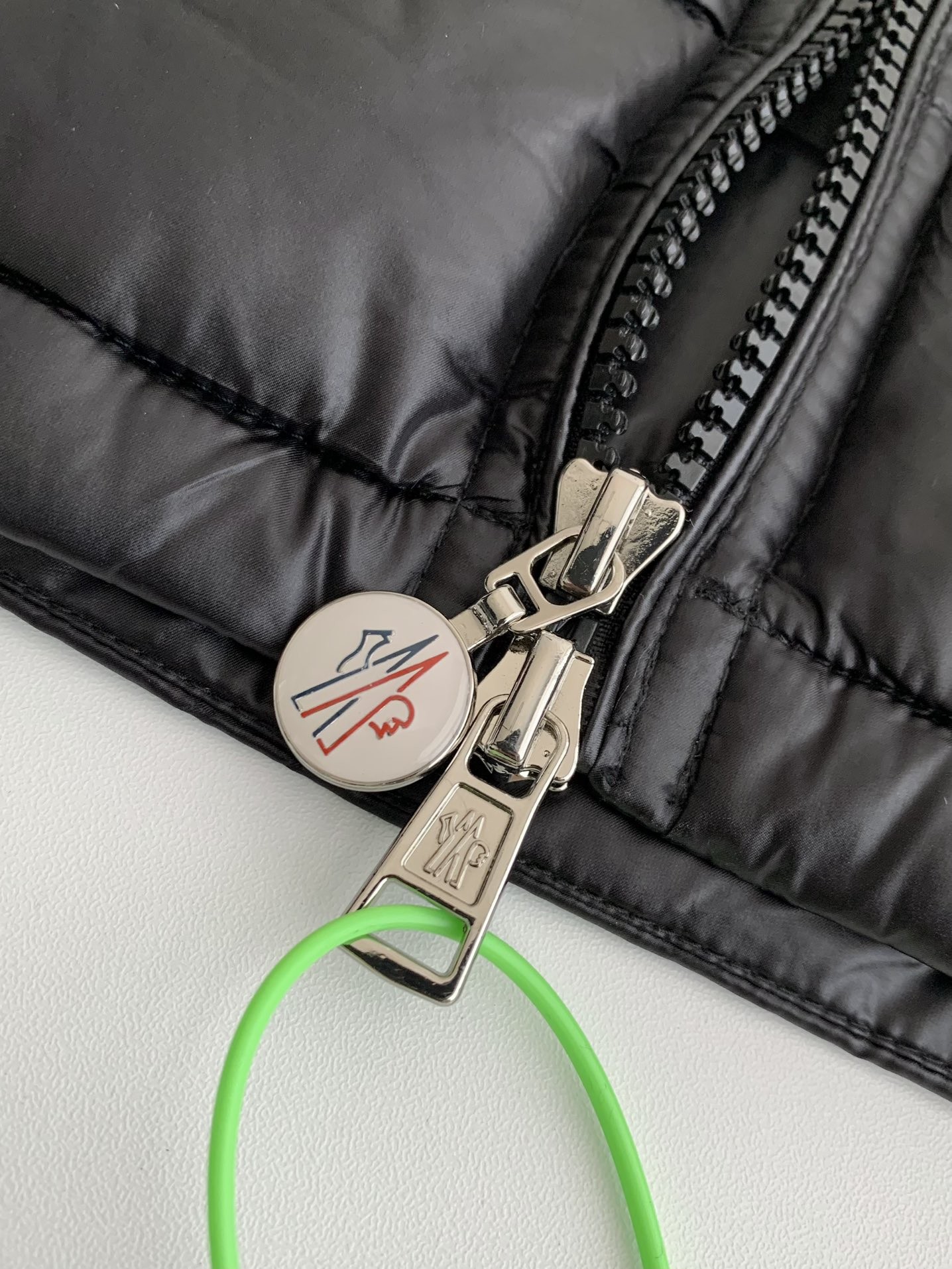 【#3671】Moncler Short men's down jacket