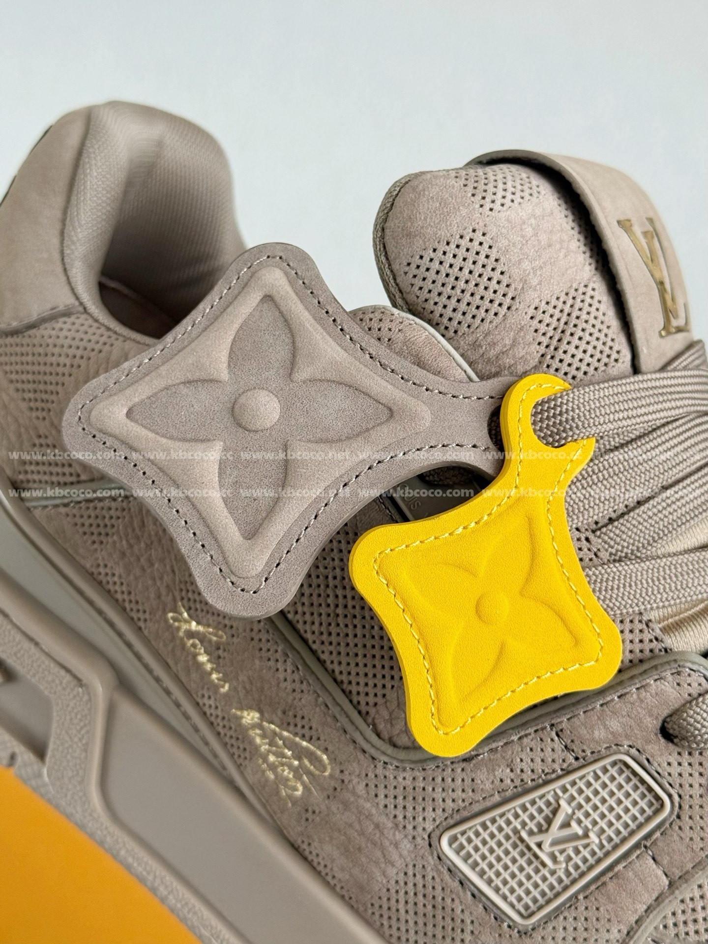 【#4873】 LOUIS VUITTON TRAINER SNEAKERS