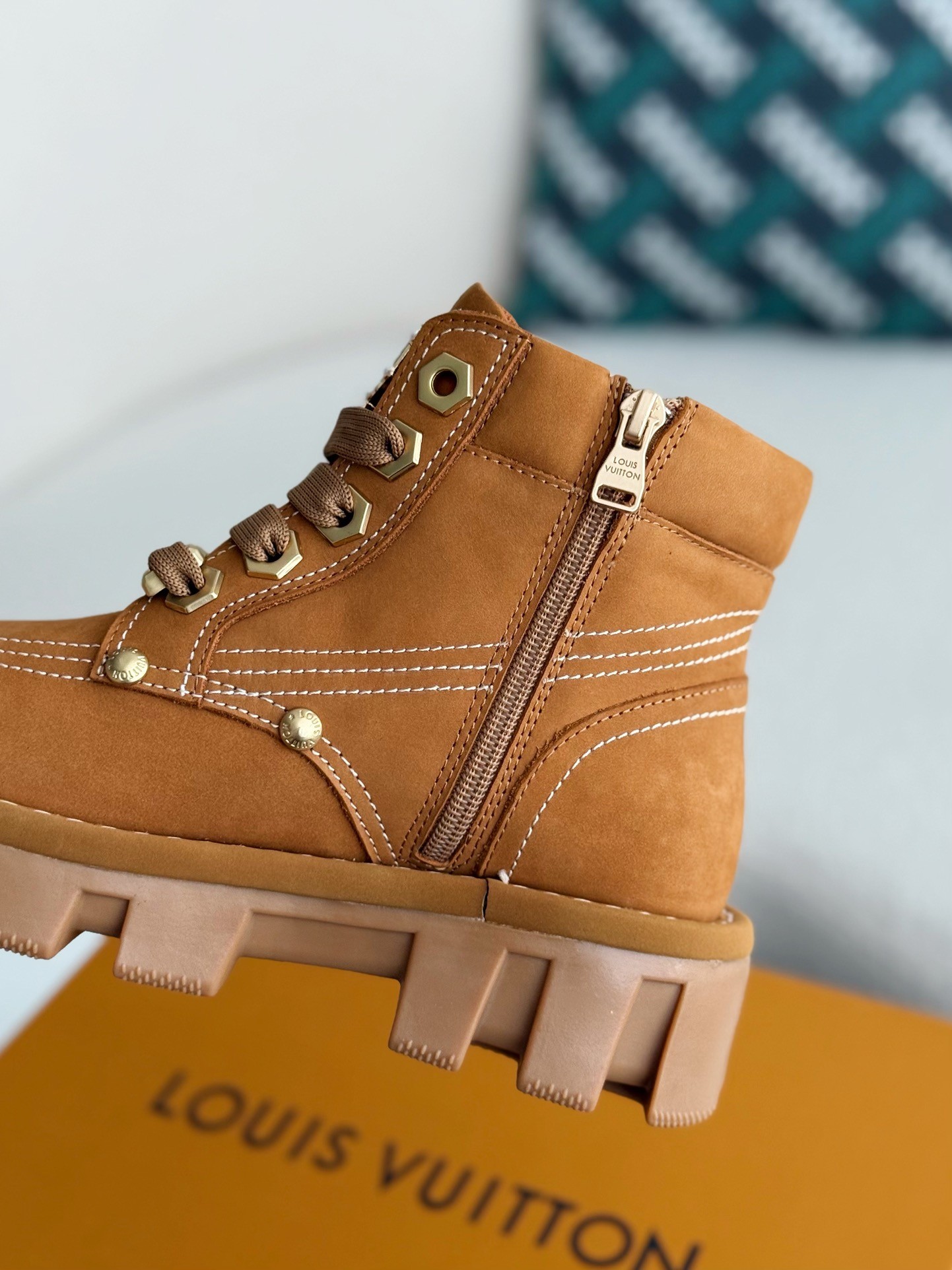 [#3717」 LOUIS VUITTON Round toe lace-up boots