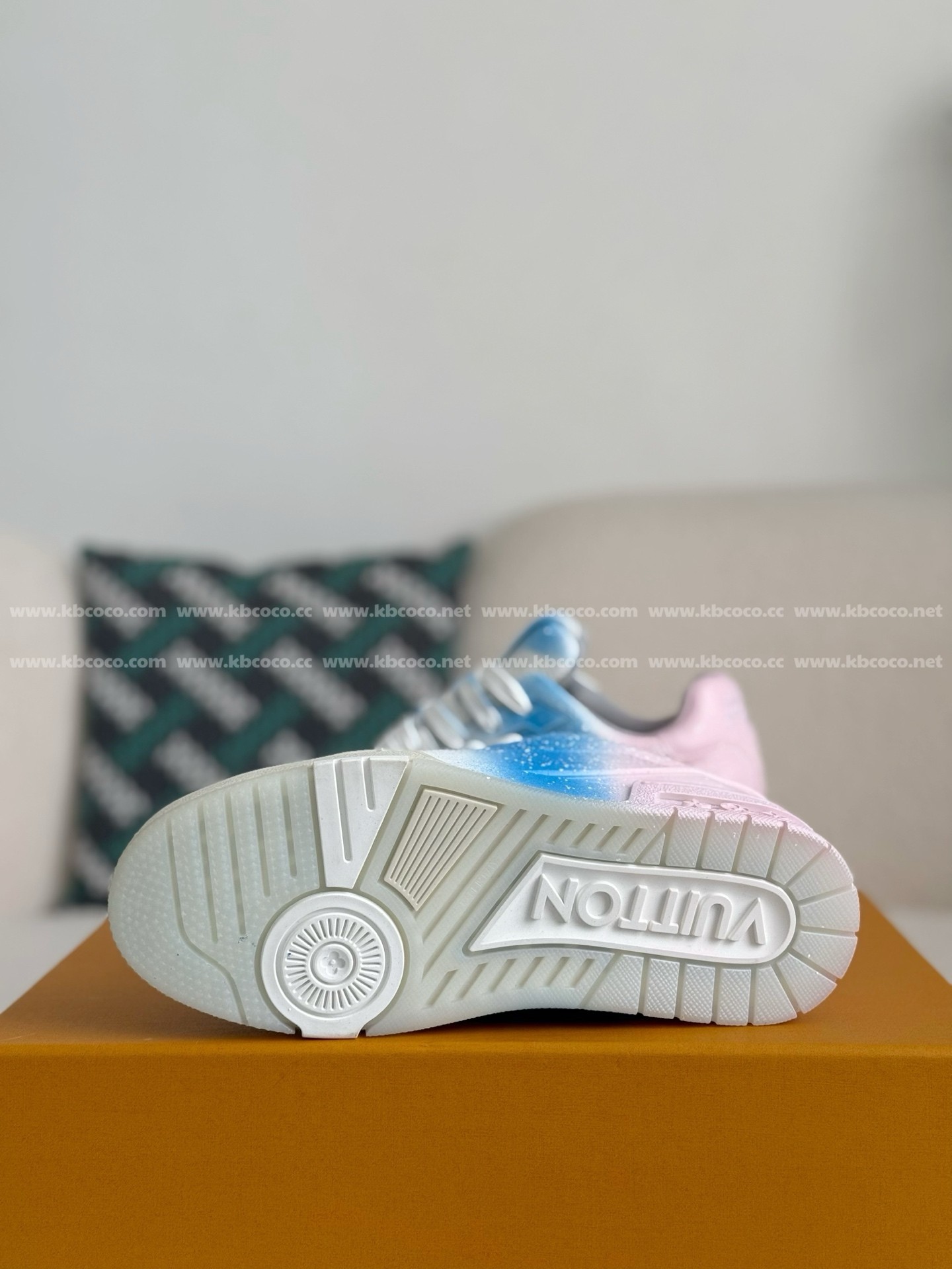 【#5199】 LOUIS VUITTON TRAINER SNEAKERS