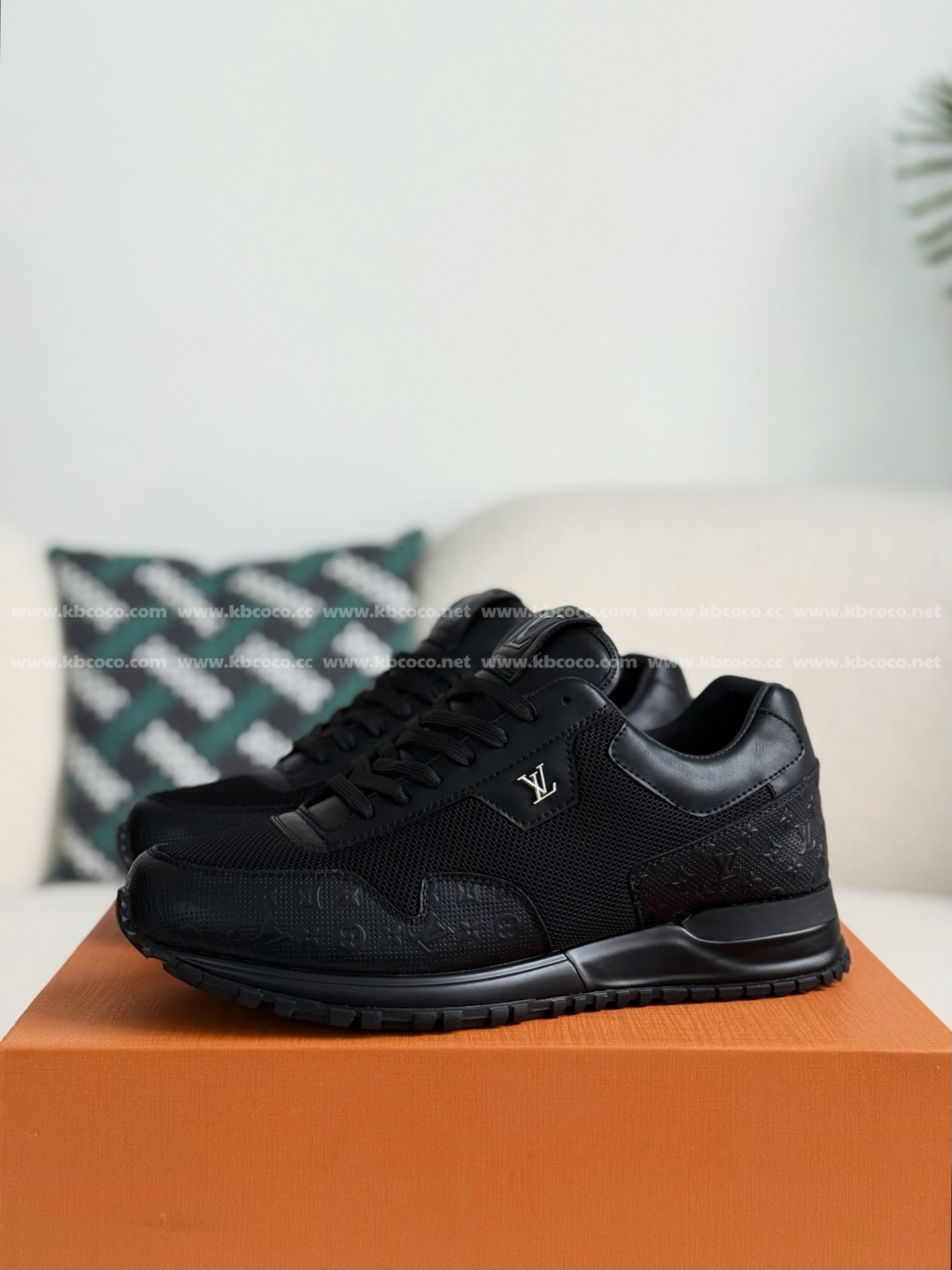 【#5391】 LOUIS VUITTON RUN AWAYCASUAL SHOES