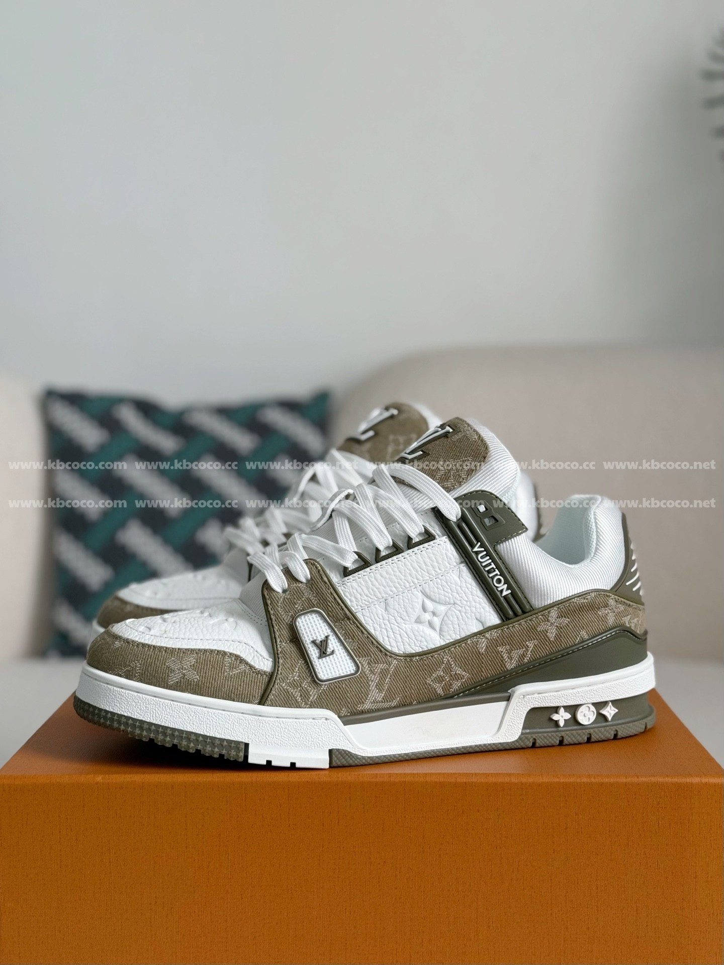 【#5443】 LOUIS VUITTON TRAINER SNEAKERS