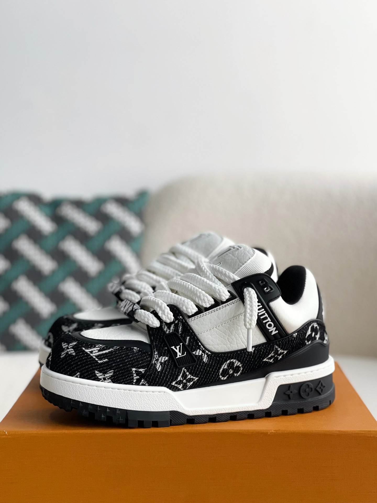 [#3357」 LOUIS VUITTON TRAINER 2023Show style Sneakers