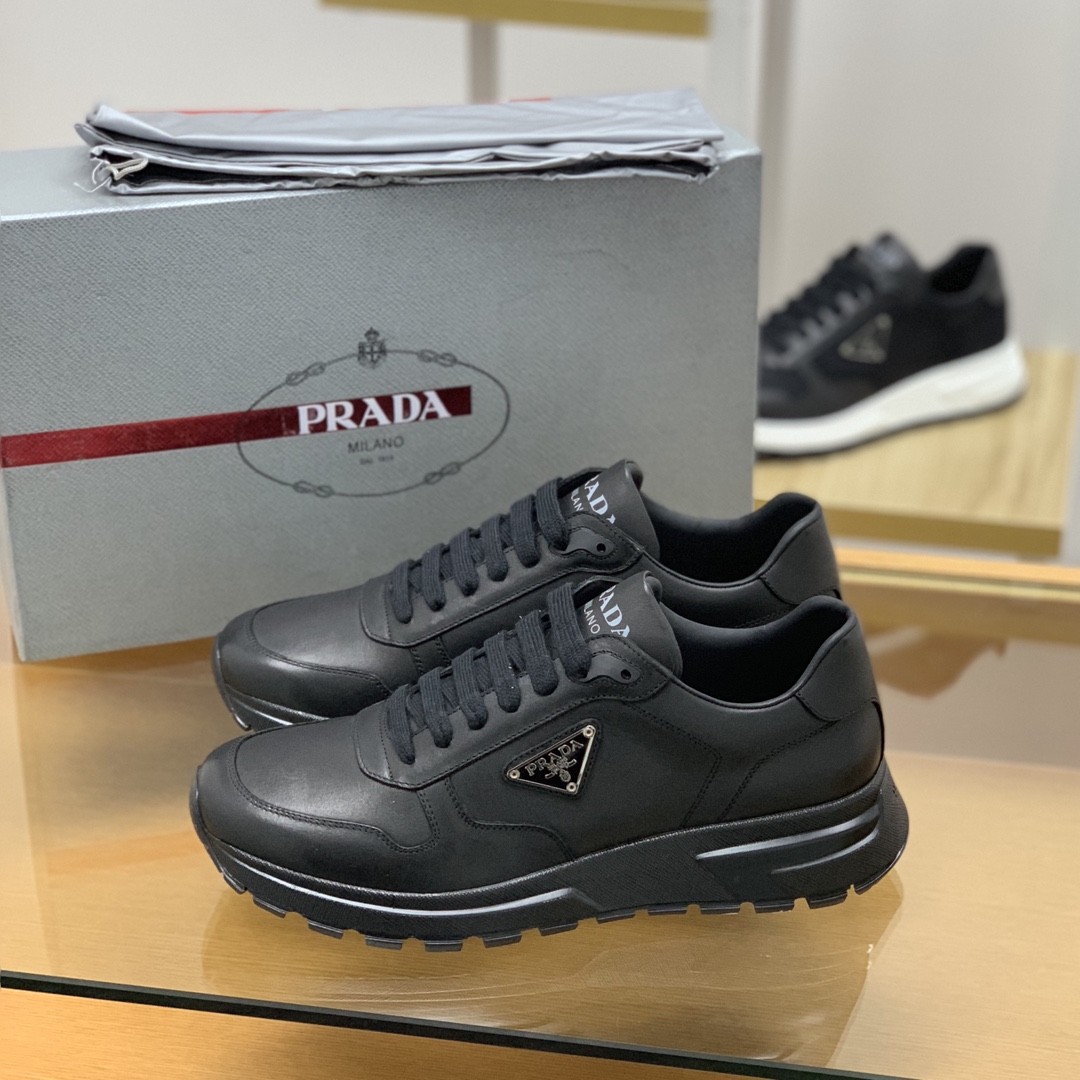 【#612】 Prada Sneakers