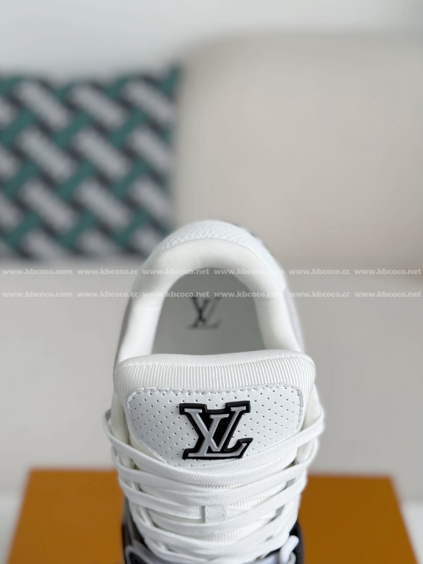 【#4634】 LOUIS VUITTON TRAINER SNEAKERS