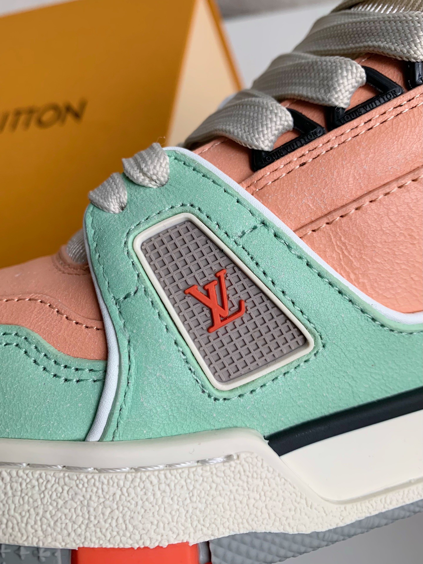 【#2814】 LOUIS VUITTON TRAINER Sneakers