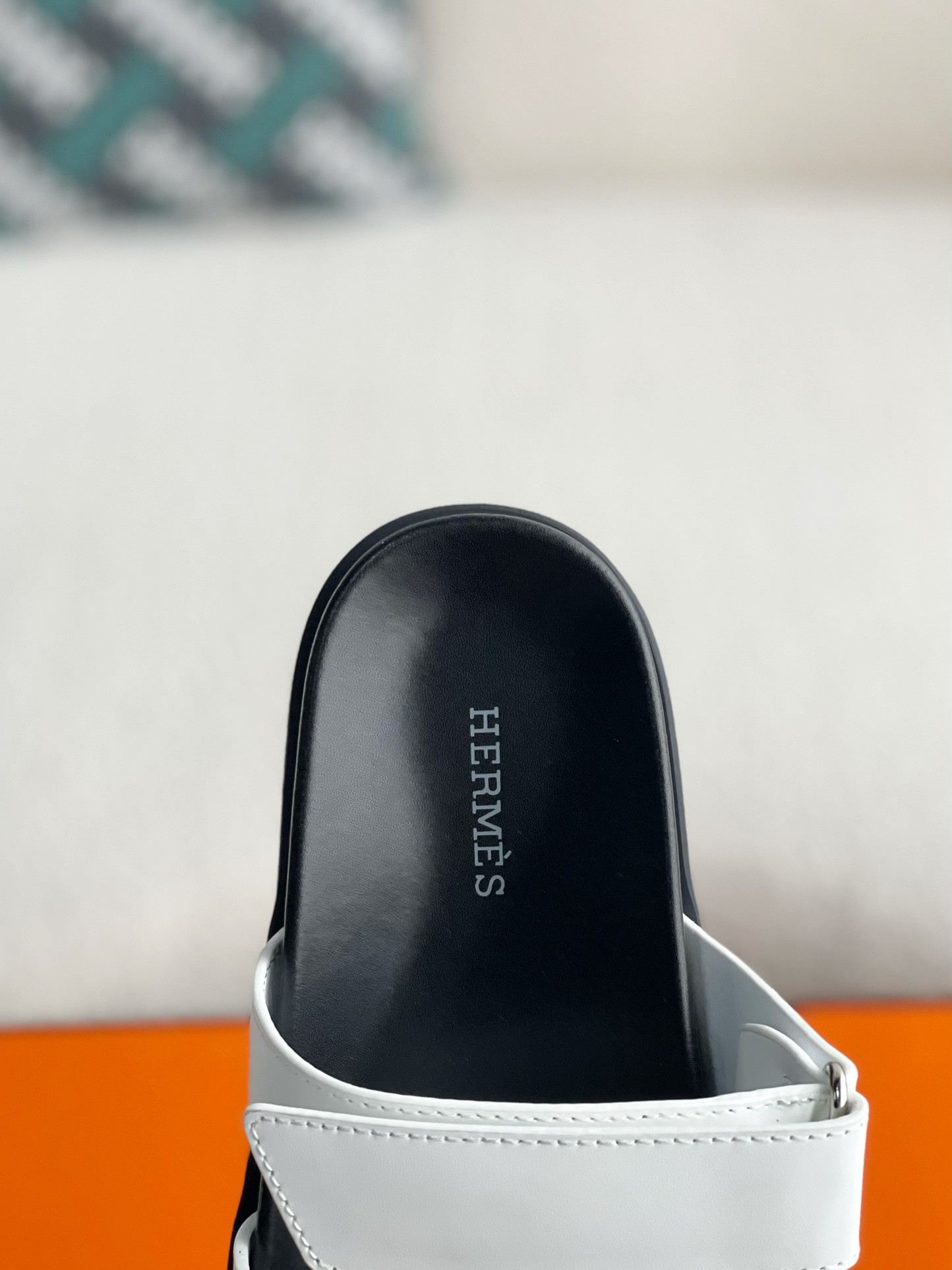 【#3166】 Hermes zmir sandal