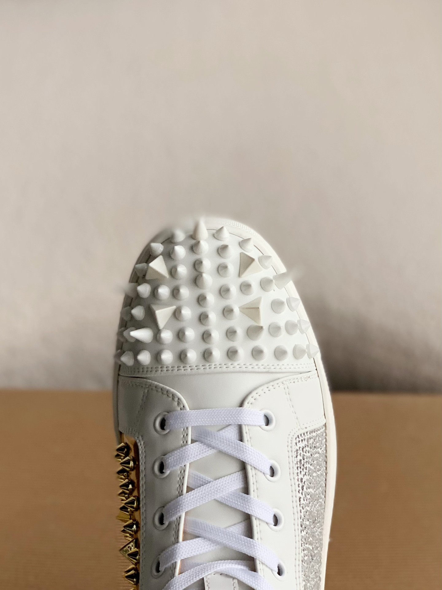 【#2266】 Christian Louboutin Sneakers High