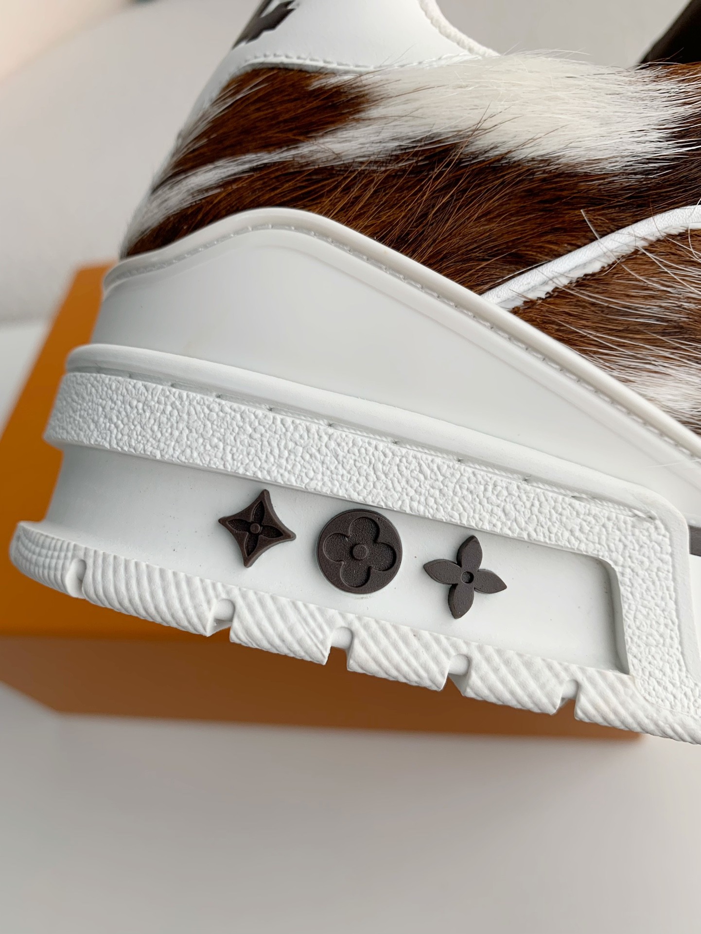 [#3530]LOUIS VUITTON TRAINER SNEAKERS