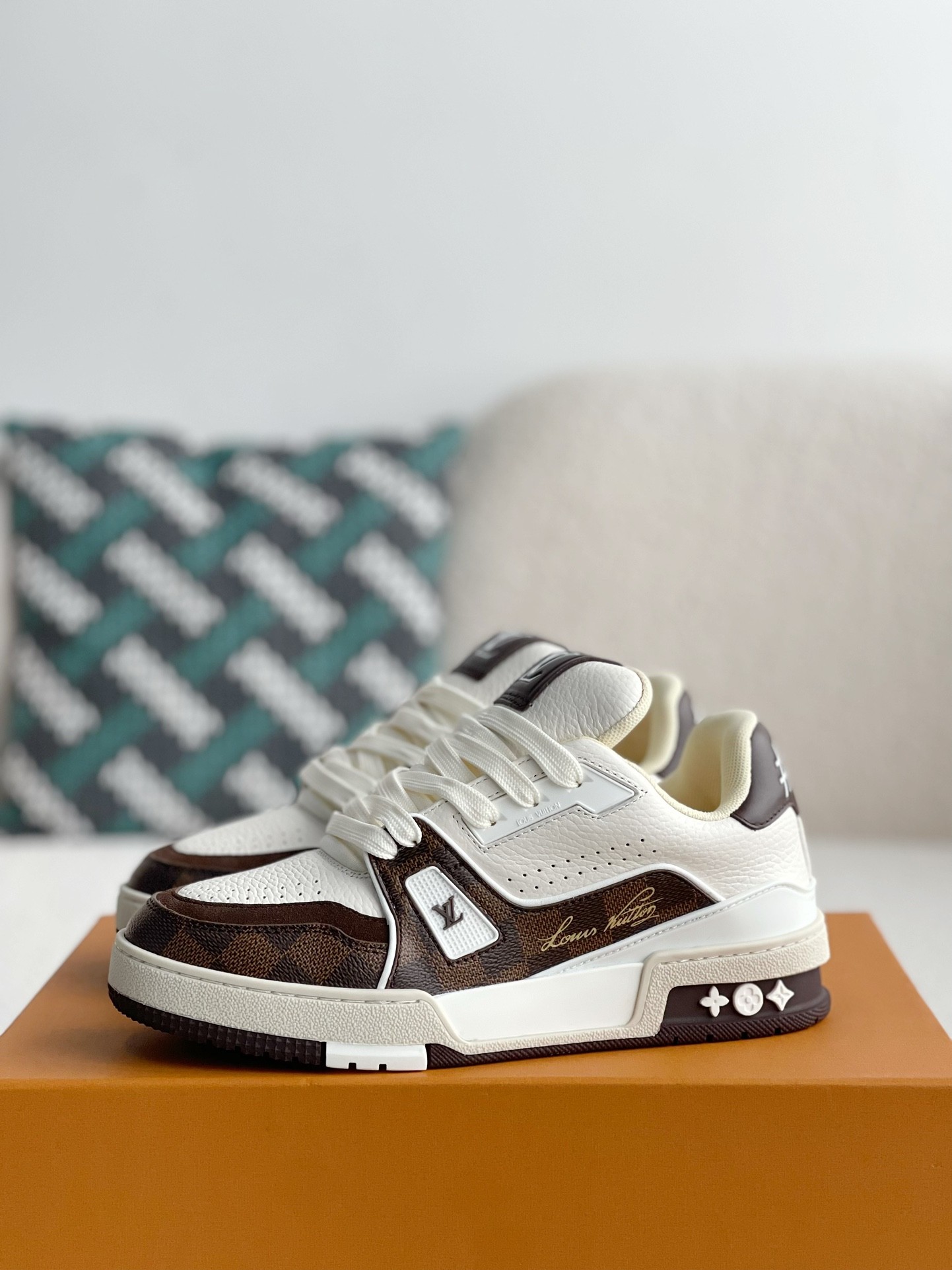 [#3385」 LOUIS VUITTON TRAINER SNEAKERS