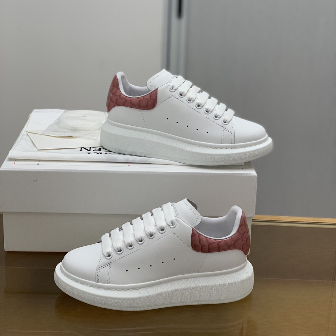 Alexander McQueen MQ Powdery beadStone grain tail Sneakers
