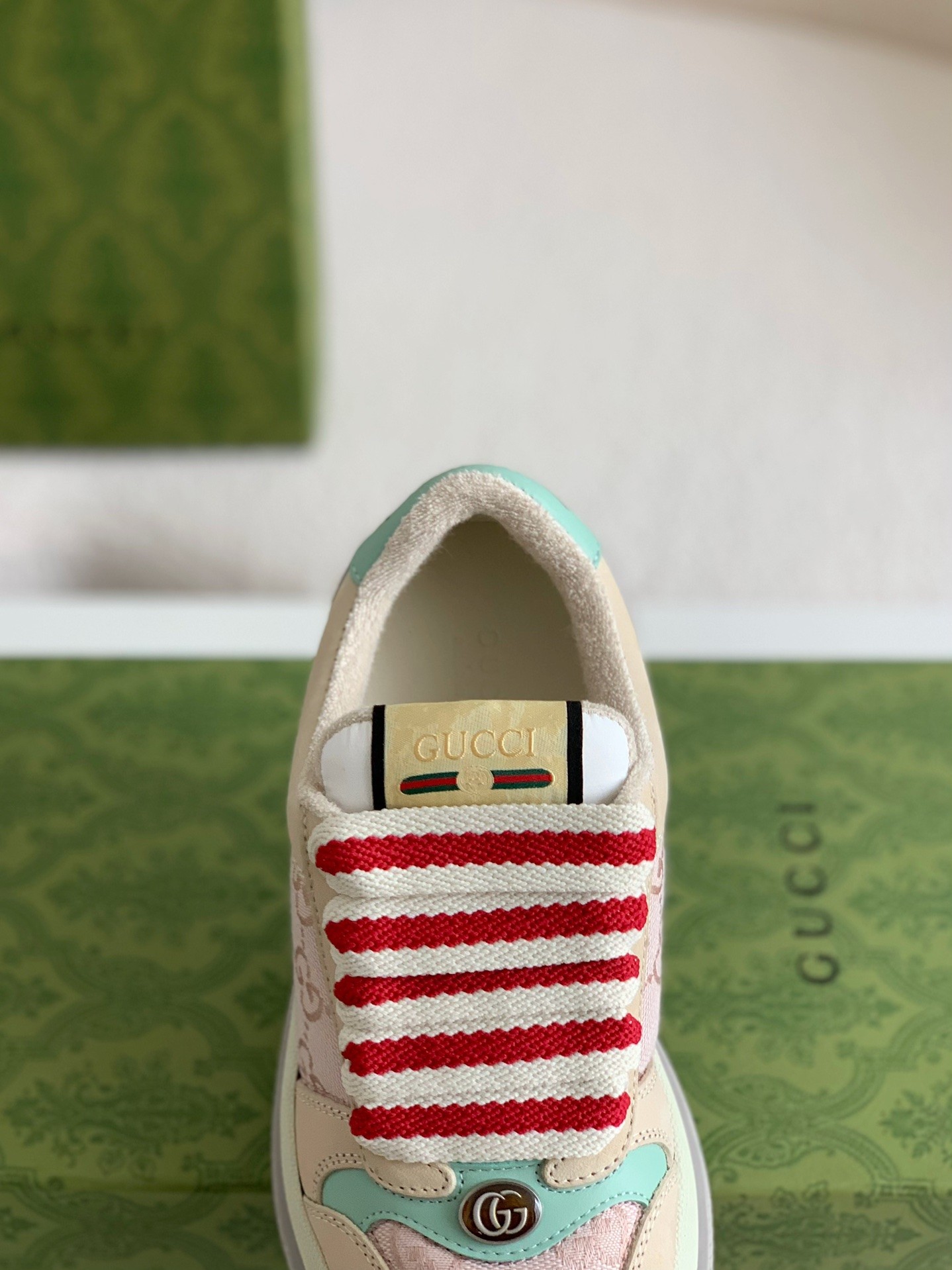 Gucci sneakers Cowhide