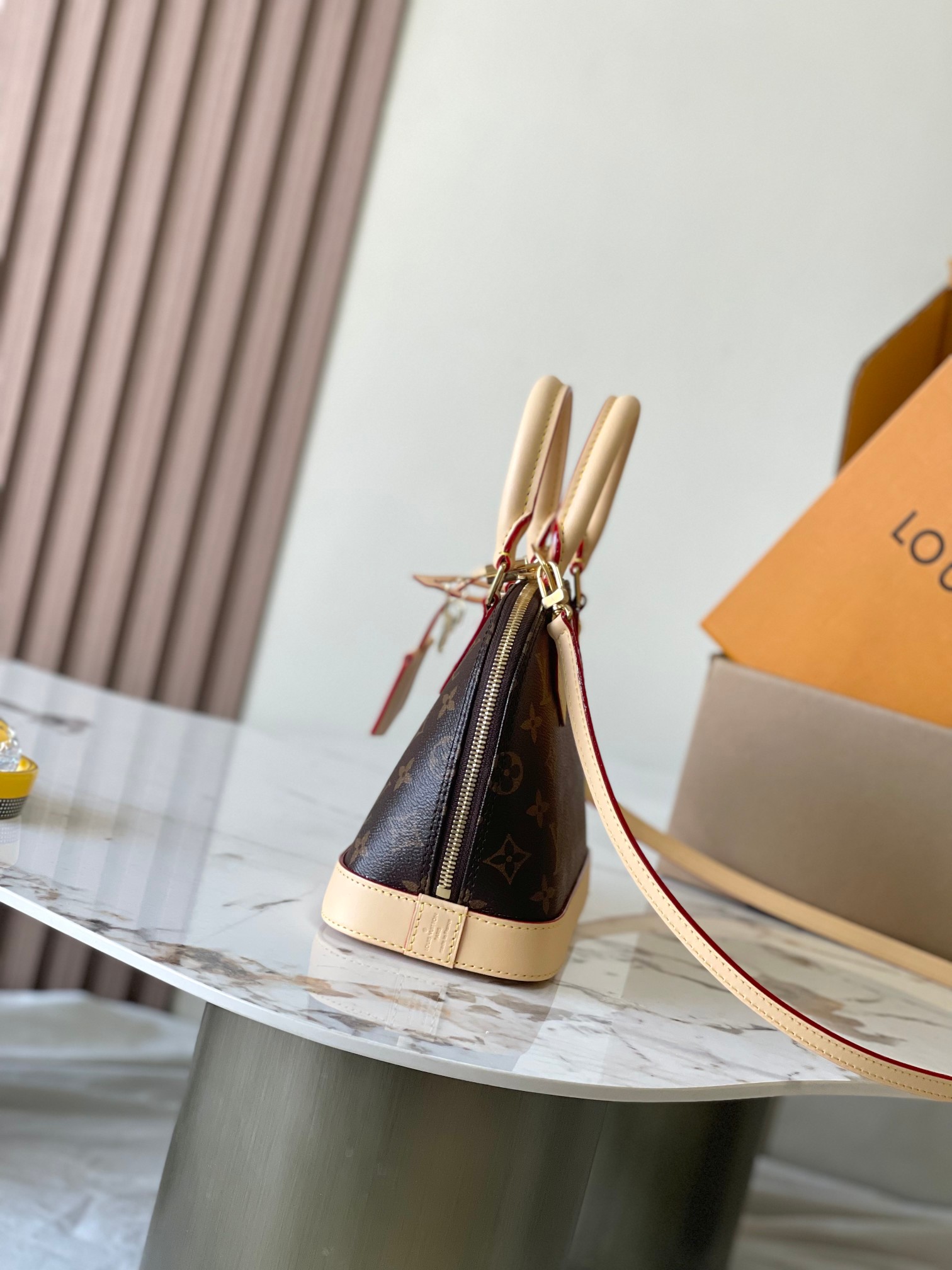 LOUIS VUITTON Alma BB Handbag/Top Quality M53152