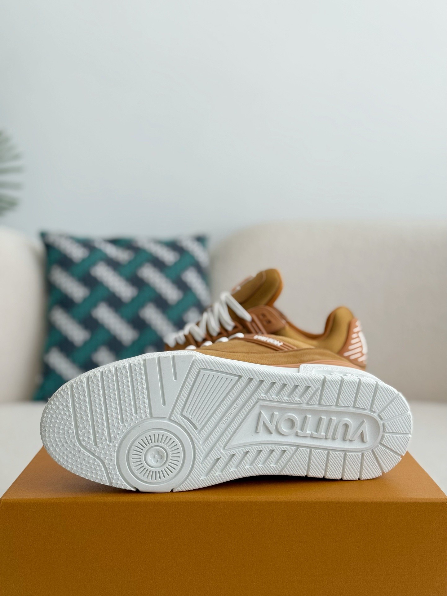 [#3756」 LOUIS VUITTON TRAINER SNEAKERS