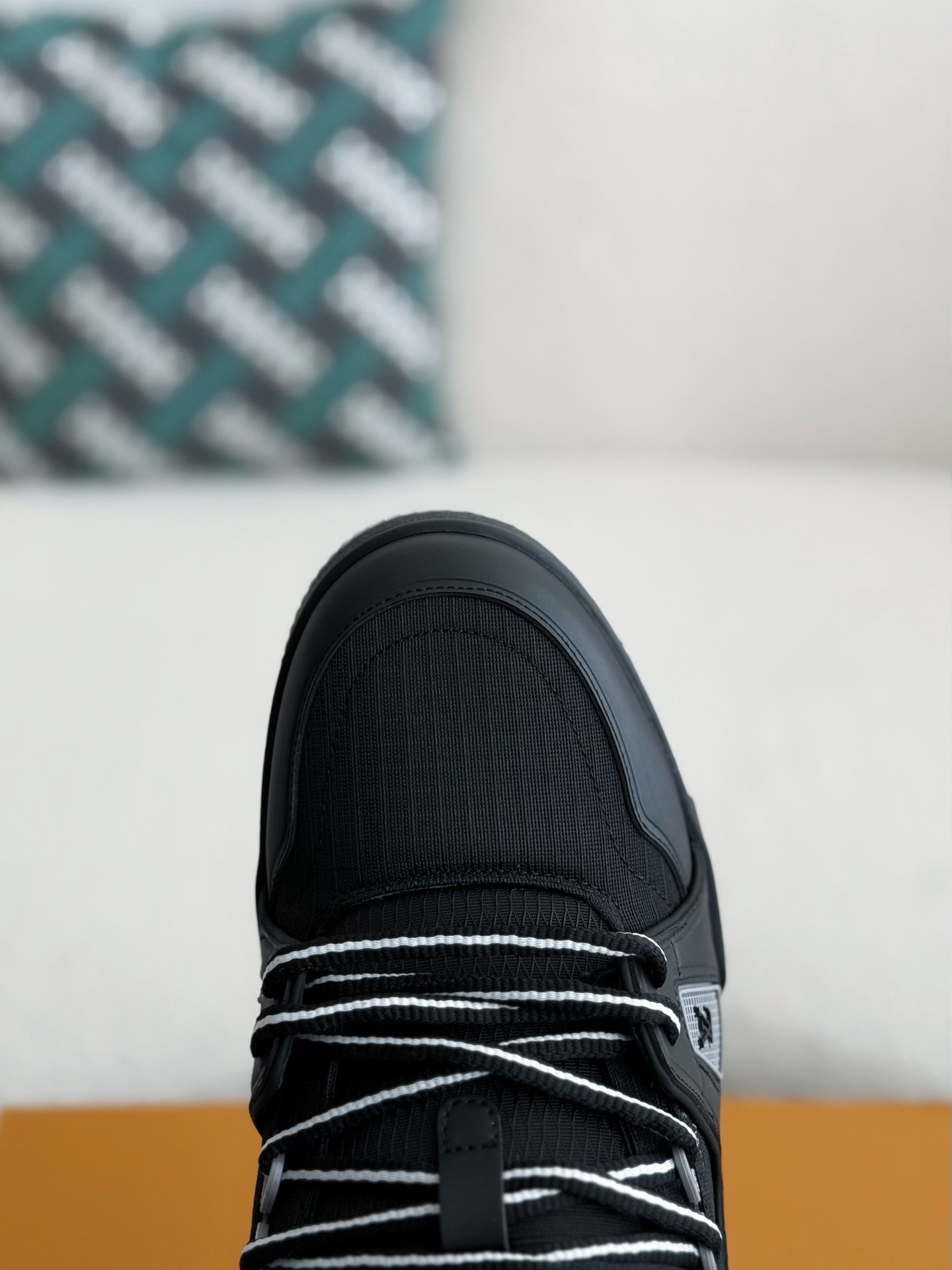 [#3905] LOUIS VUITTON TRAINER SNEAKERS