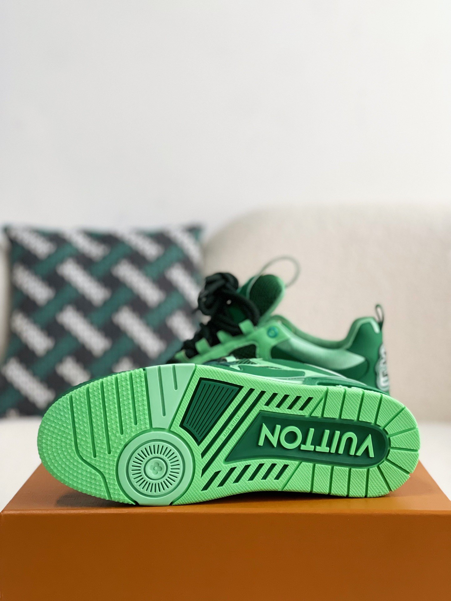 [#3556」 LOUIS VUITTON RUNNER TATICsneakers