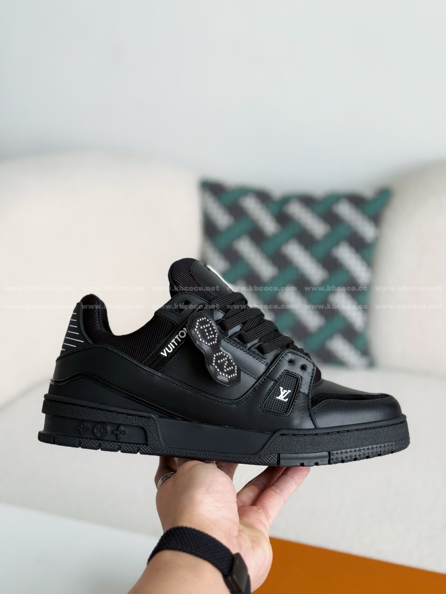 【#5860】 LOUIS VUITTON x NIGO TRAINER FW25 SNEAKERS