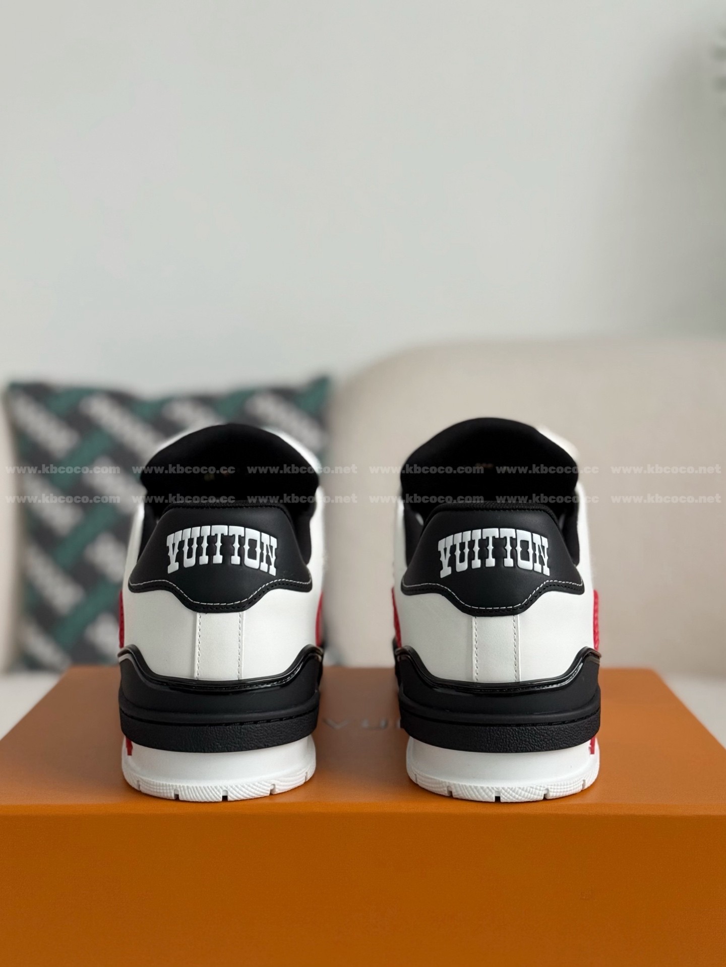 【#5679】 LOUIS VUITTON TRAINER SNEAKERS