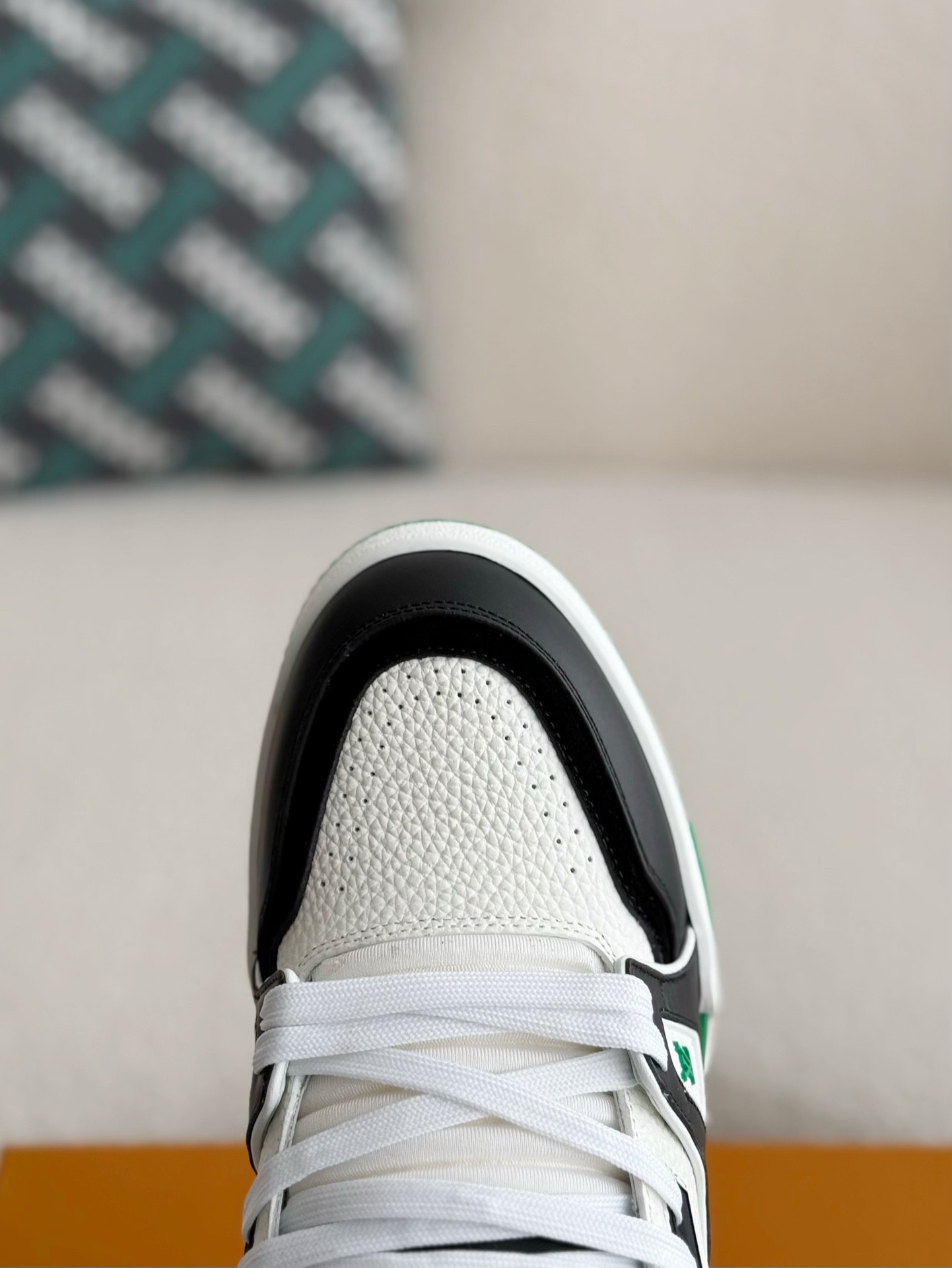 [#3722」 LOUIS VUITTON TRAINER SNEAKERS