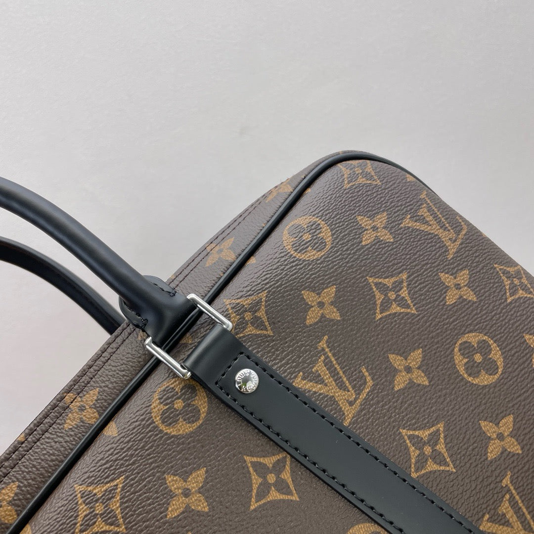 LOUIS VUITTON Porte-Documents Voyage Briefcas M52005e/top quality