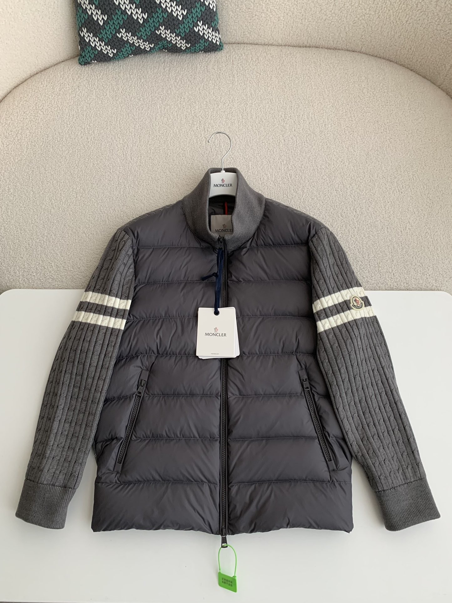 【#3669】Moncler Short men's down jacket