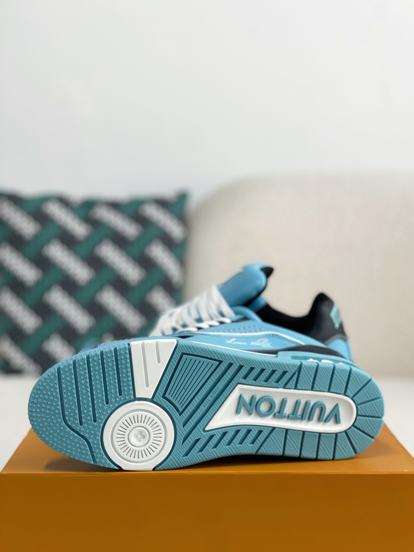 [#3342]LOUIS VUITTON TRAINER SNEAKERS