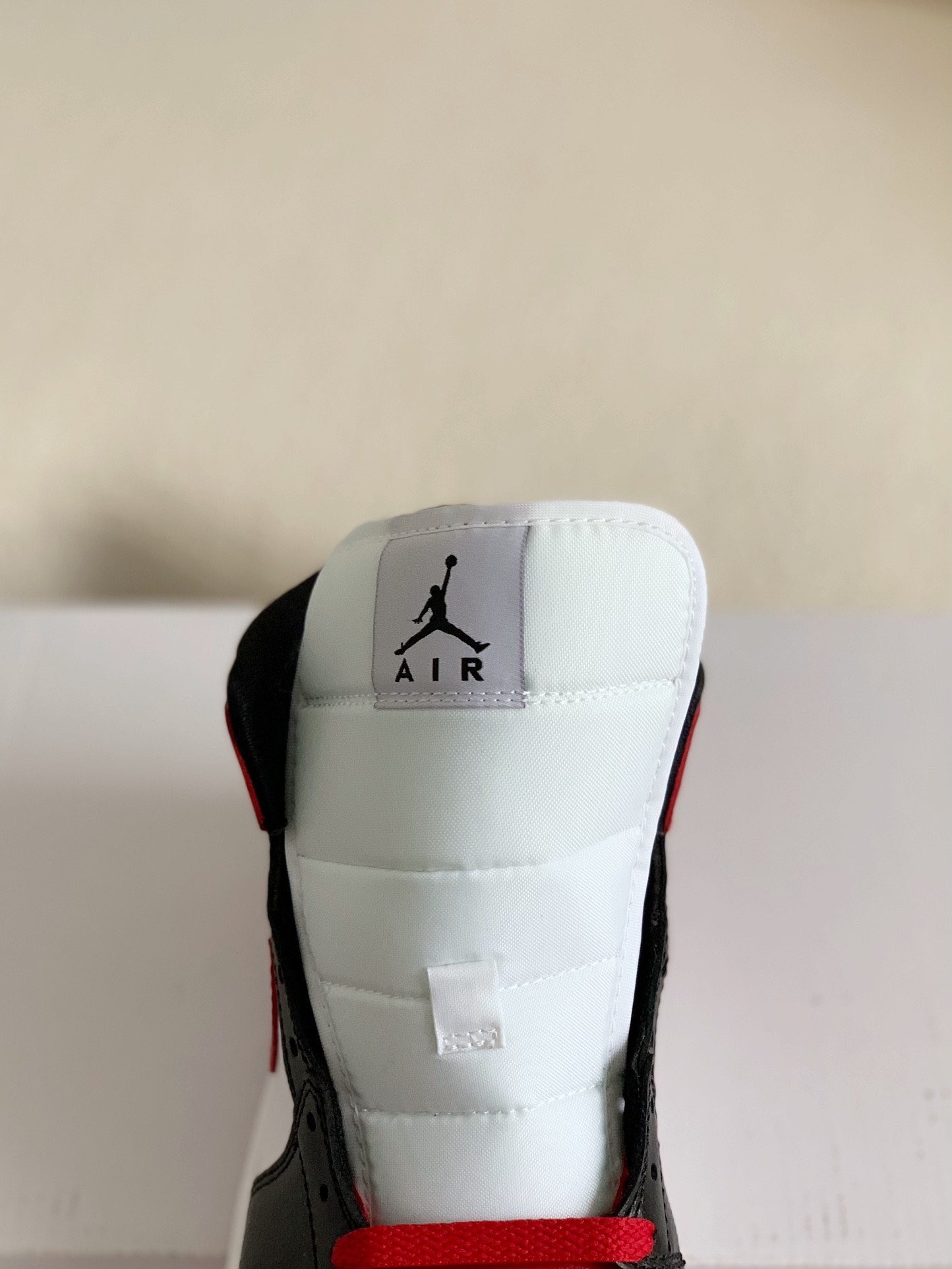 Nike Air jordan 1 Retro High OG Bred Toe