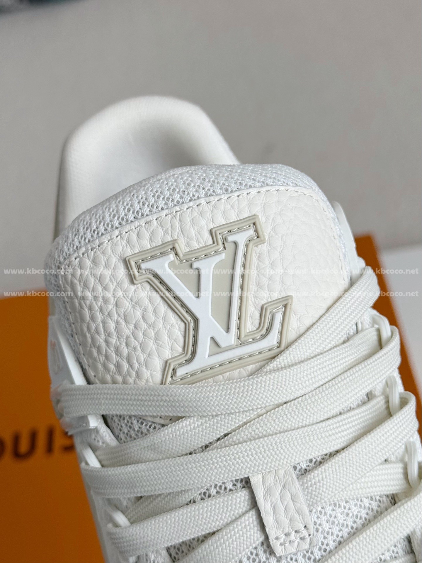 【#5477】 LOUIS VUITTON TRAINER SNEAKERS