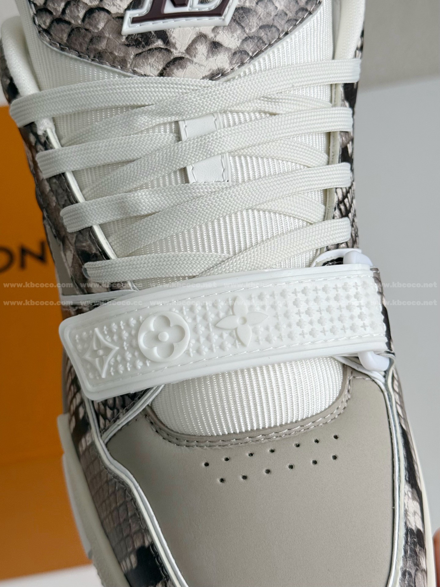 【#5794】 LOUIS VUITTON TRAINER SNEAKERS