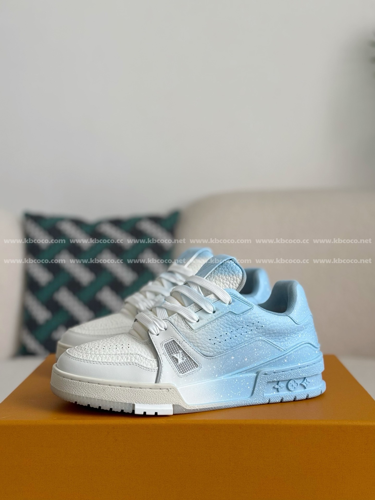 【#5198】 LOUIS VUITTON TRAINER SNEAKERS