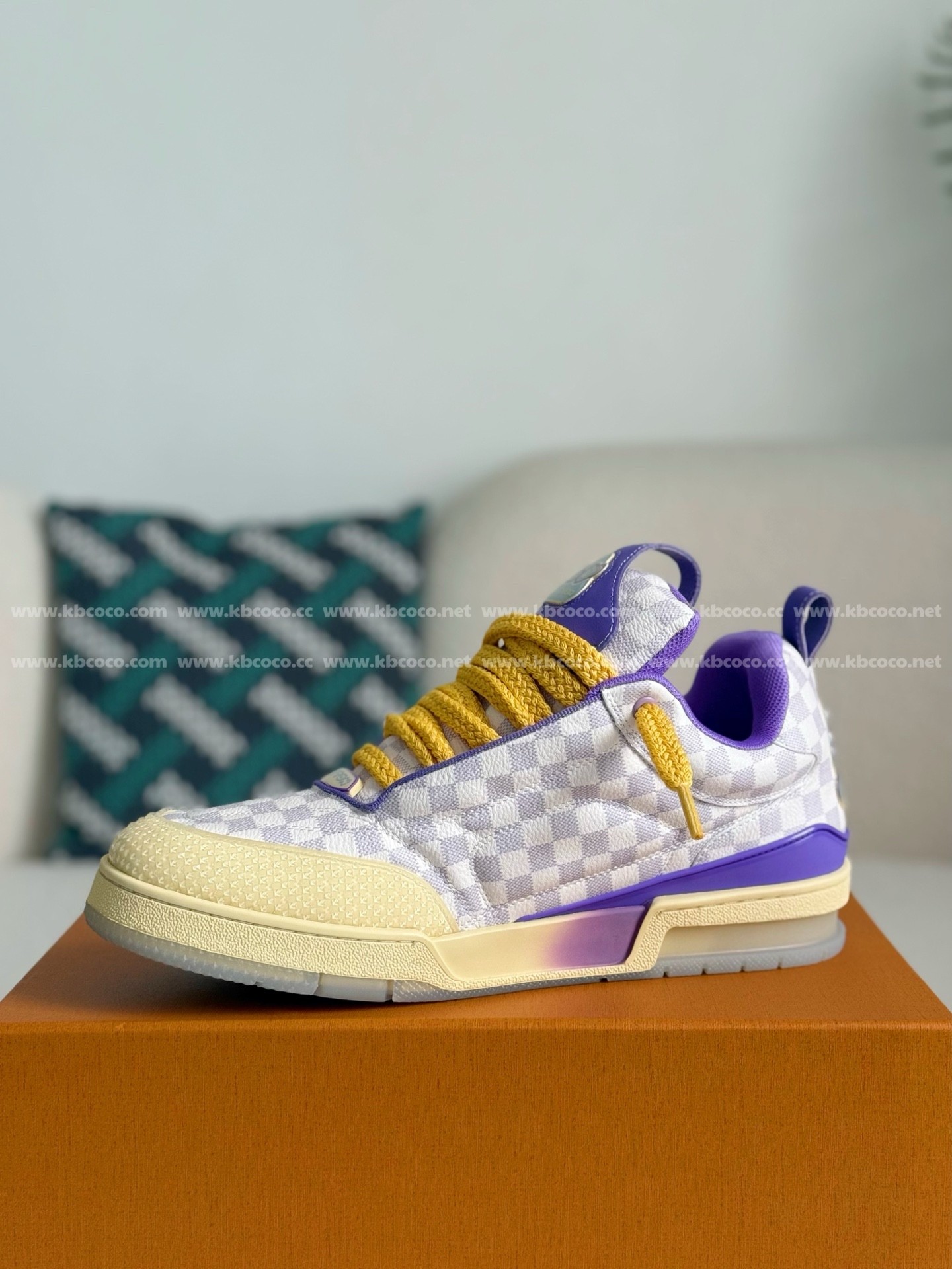 【#5442】 LOUIS VUITTON RUNNER TATIC SNEAKERS