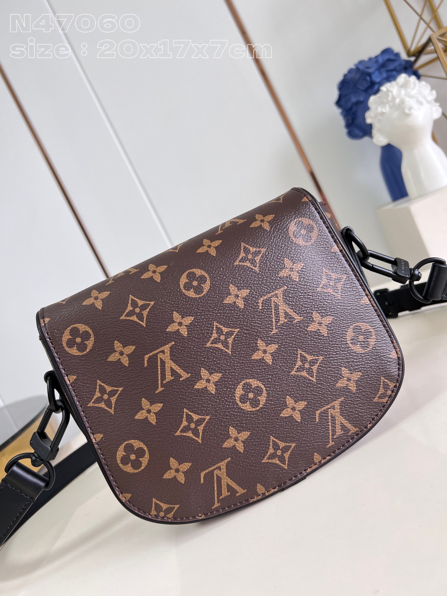 Louis Vuitton Montsouris Messenger PM N47060，Top quality