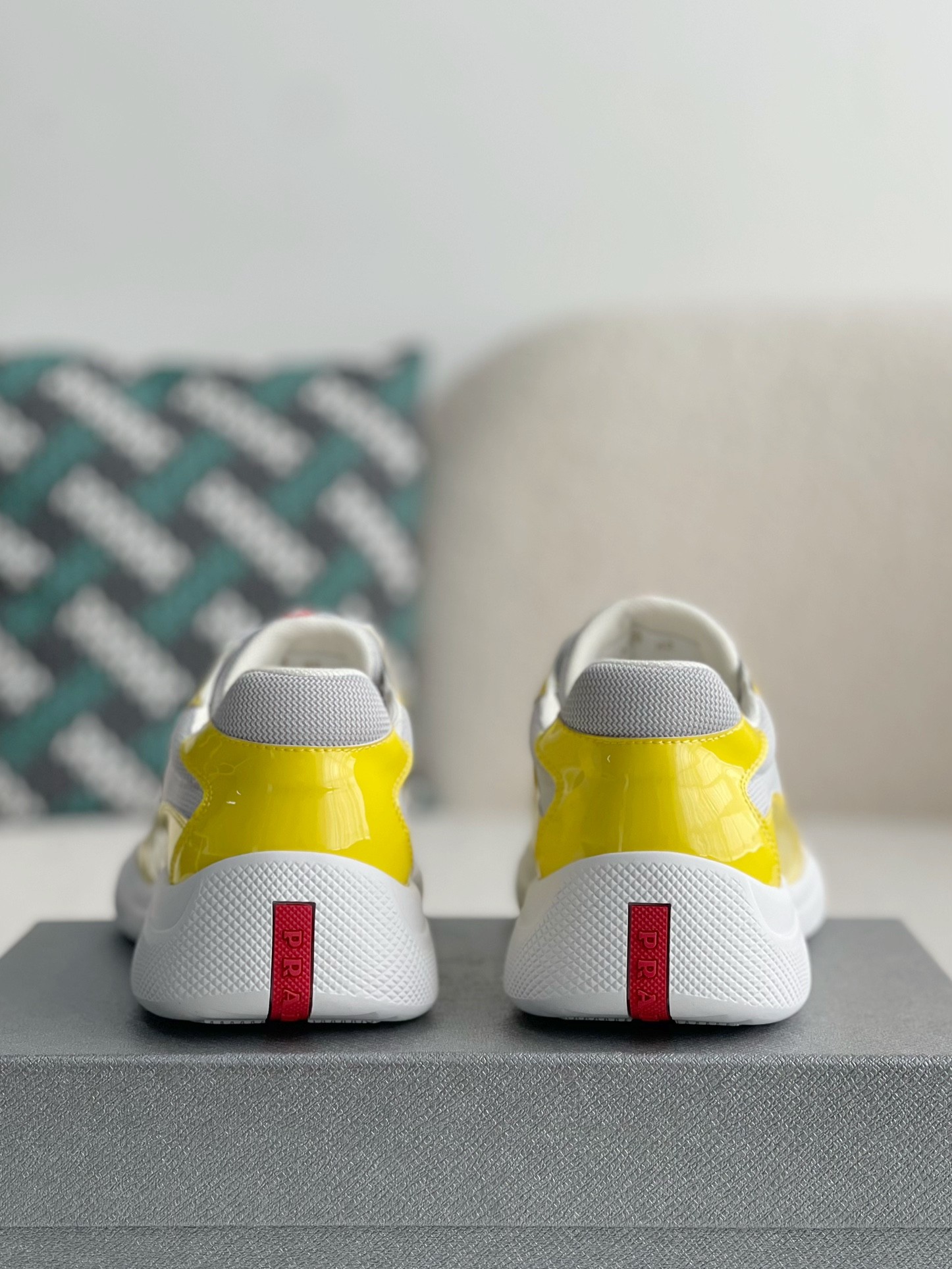 【#616】Prada Sneakers