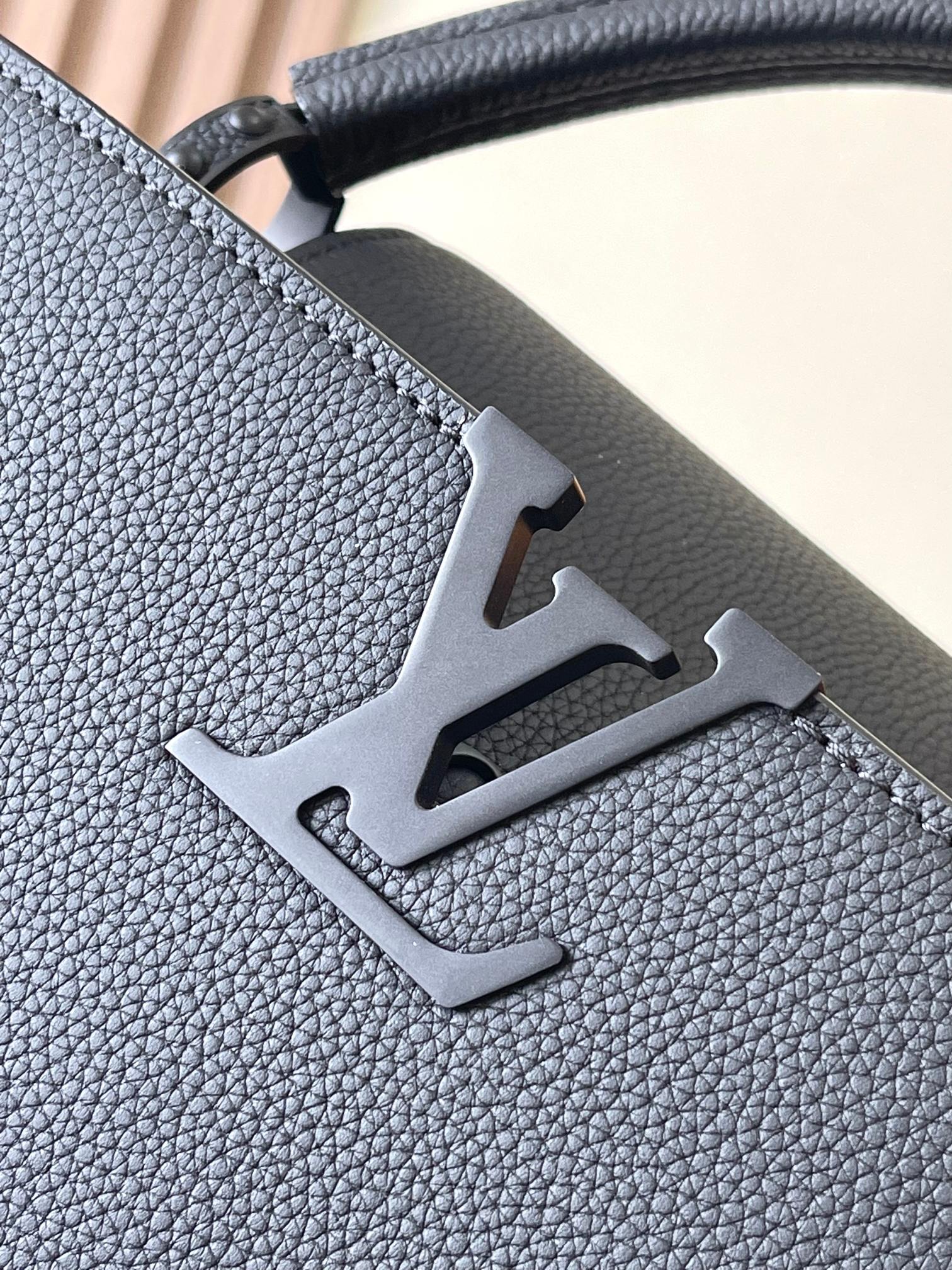 LOUIS VUITTON Capucines BB Black Out Handbag/Top Quality M25255