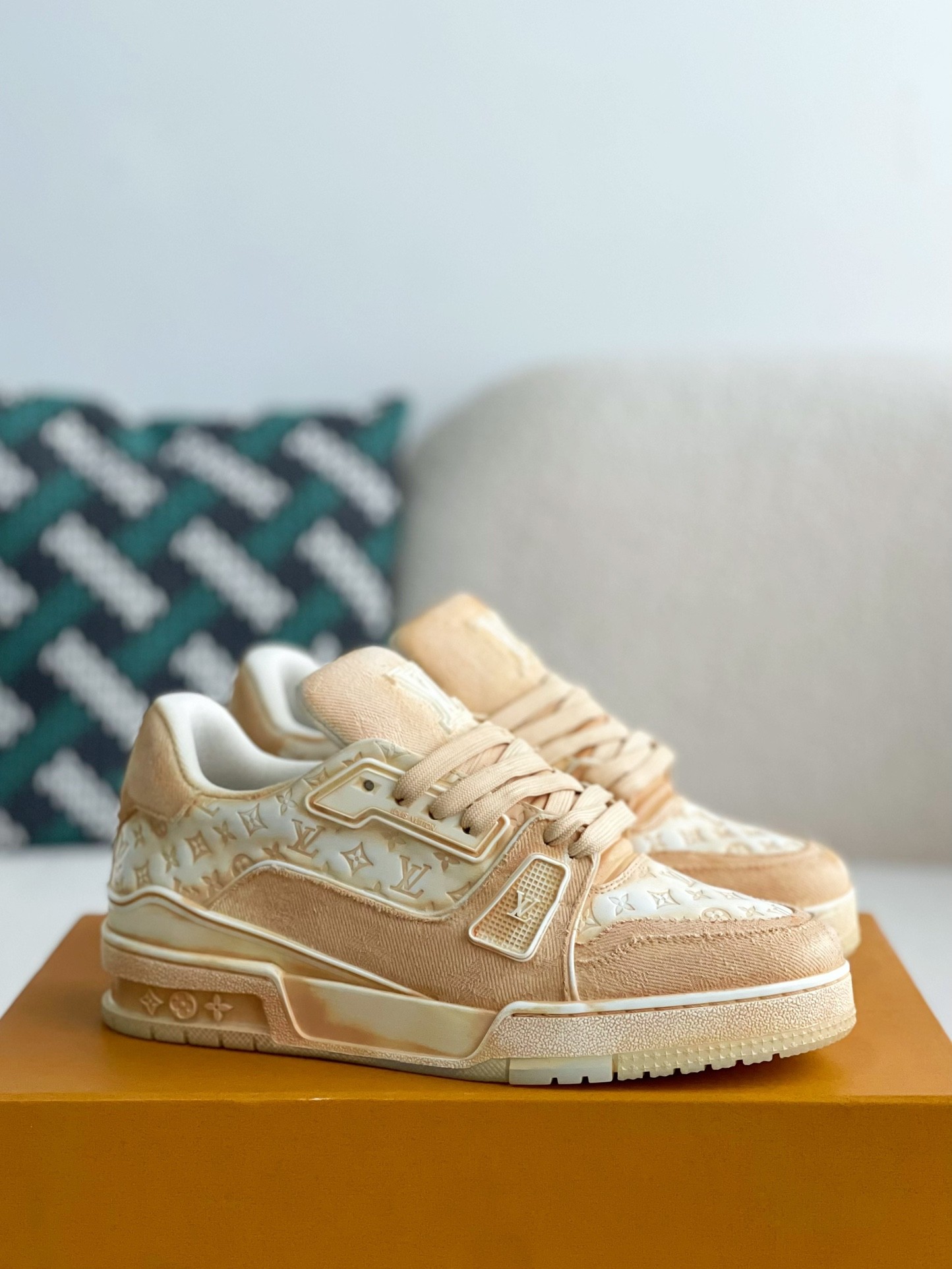 [#3319」 LOUIS VUITTON TRAINER SNEAKERS