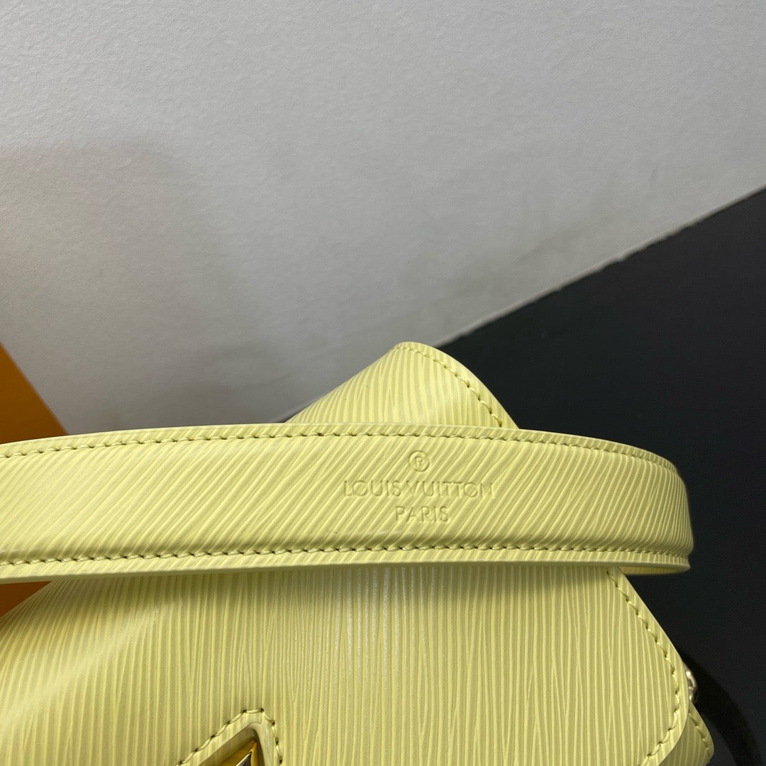 LOUIS VUITTON twist Shoulder bag/top quality M24566