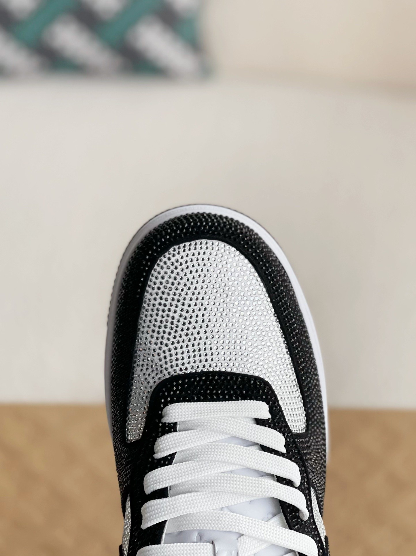 LOUIS VUITTON x NIKE AIR FORCE 1 SNEAKER