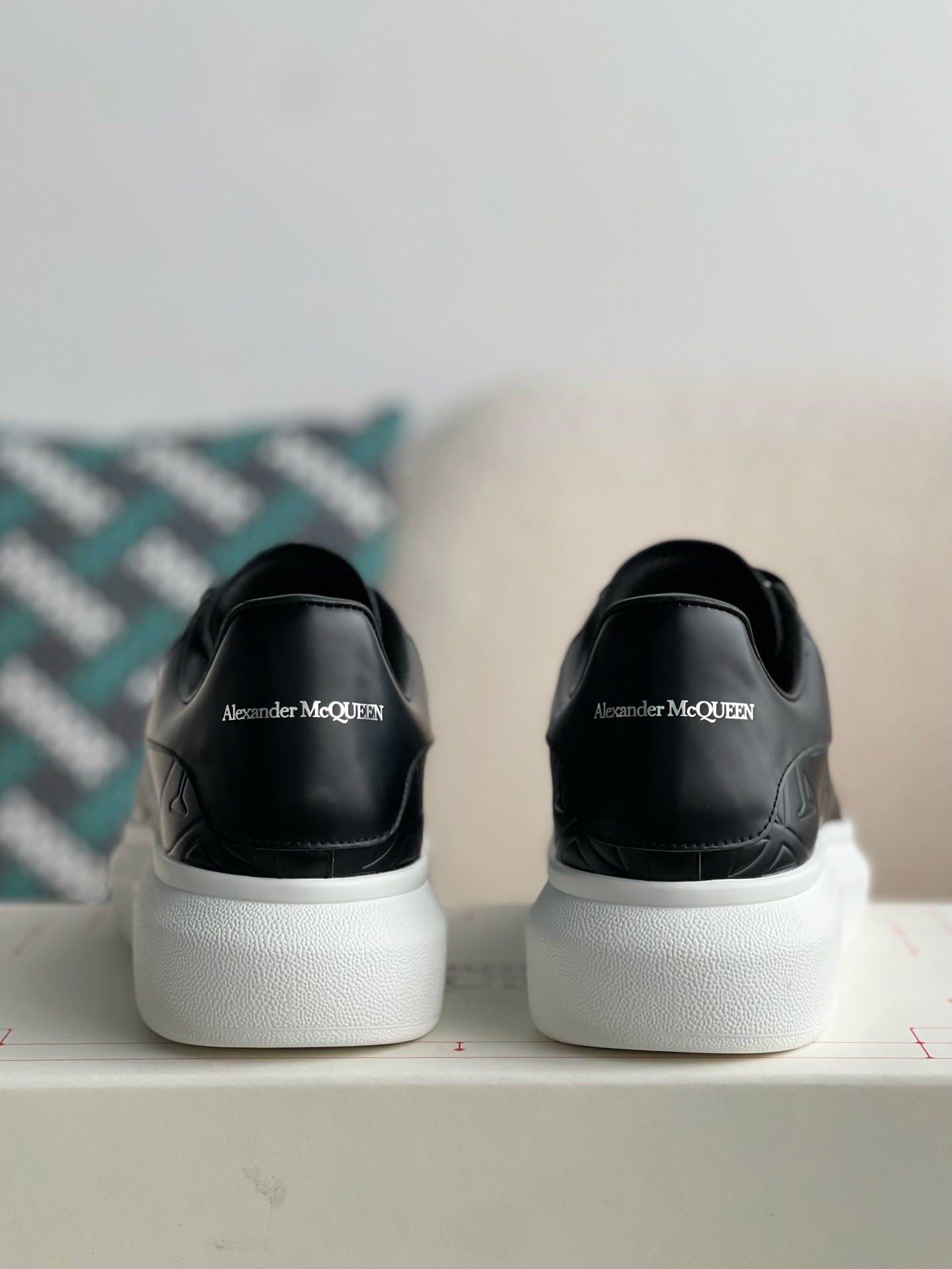 Alexander McQueen versatile Sneakers