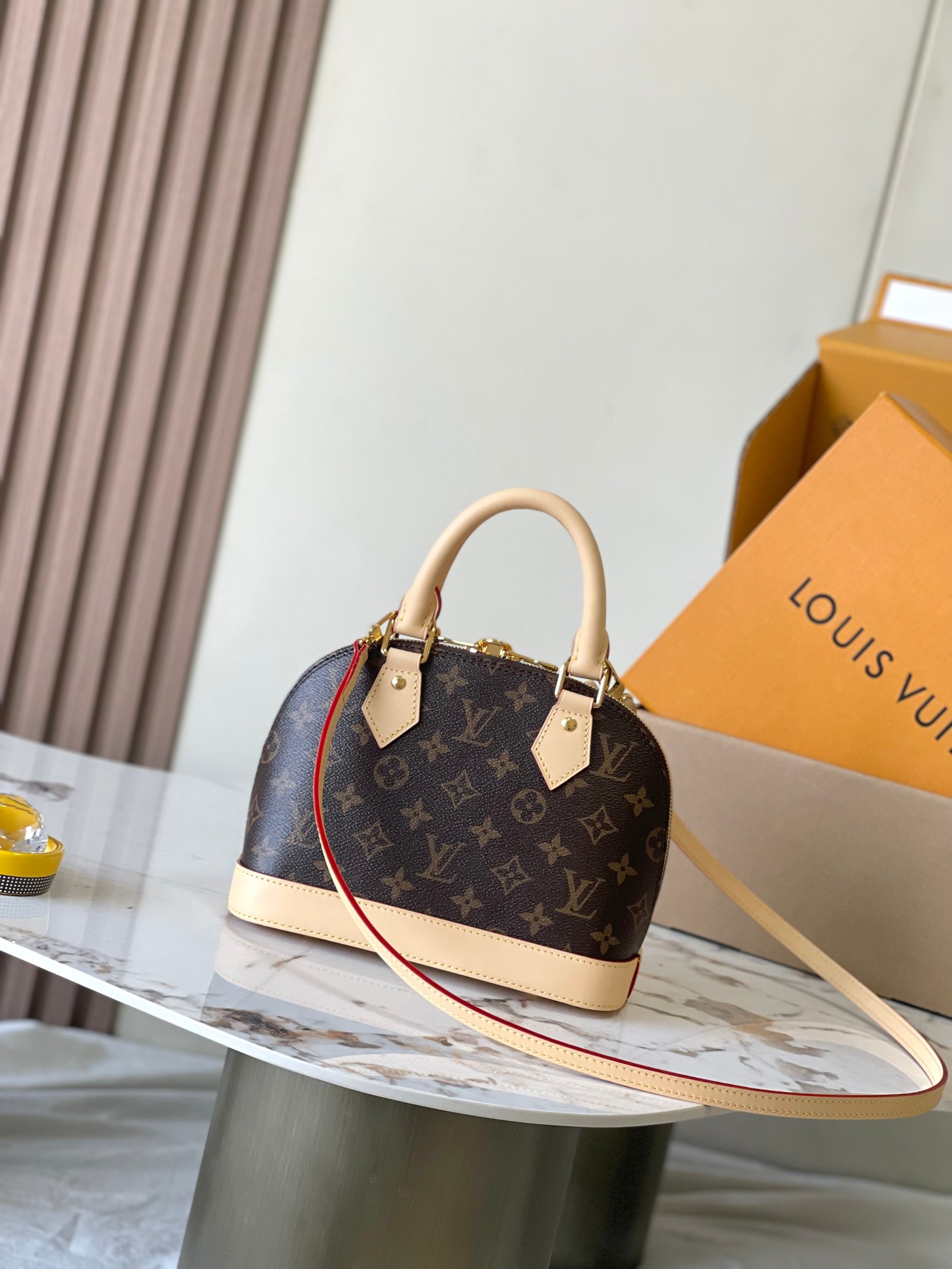 LOUIS VUITTON Alma BB Handbag/Top Quality M53152