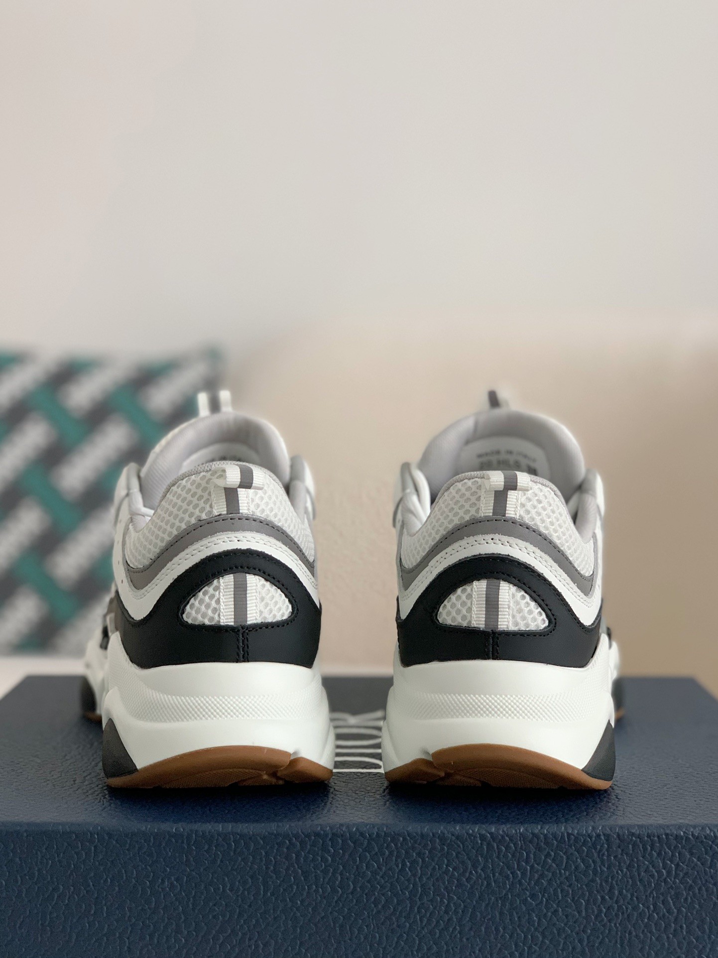 DlOR classic B22 Clunky Sneaker