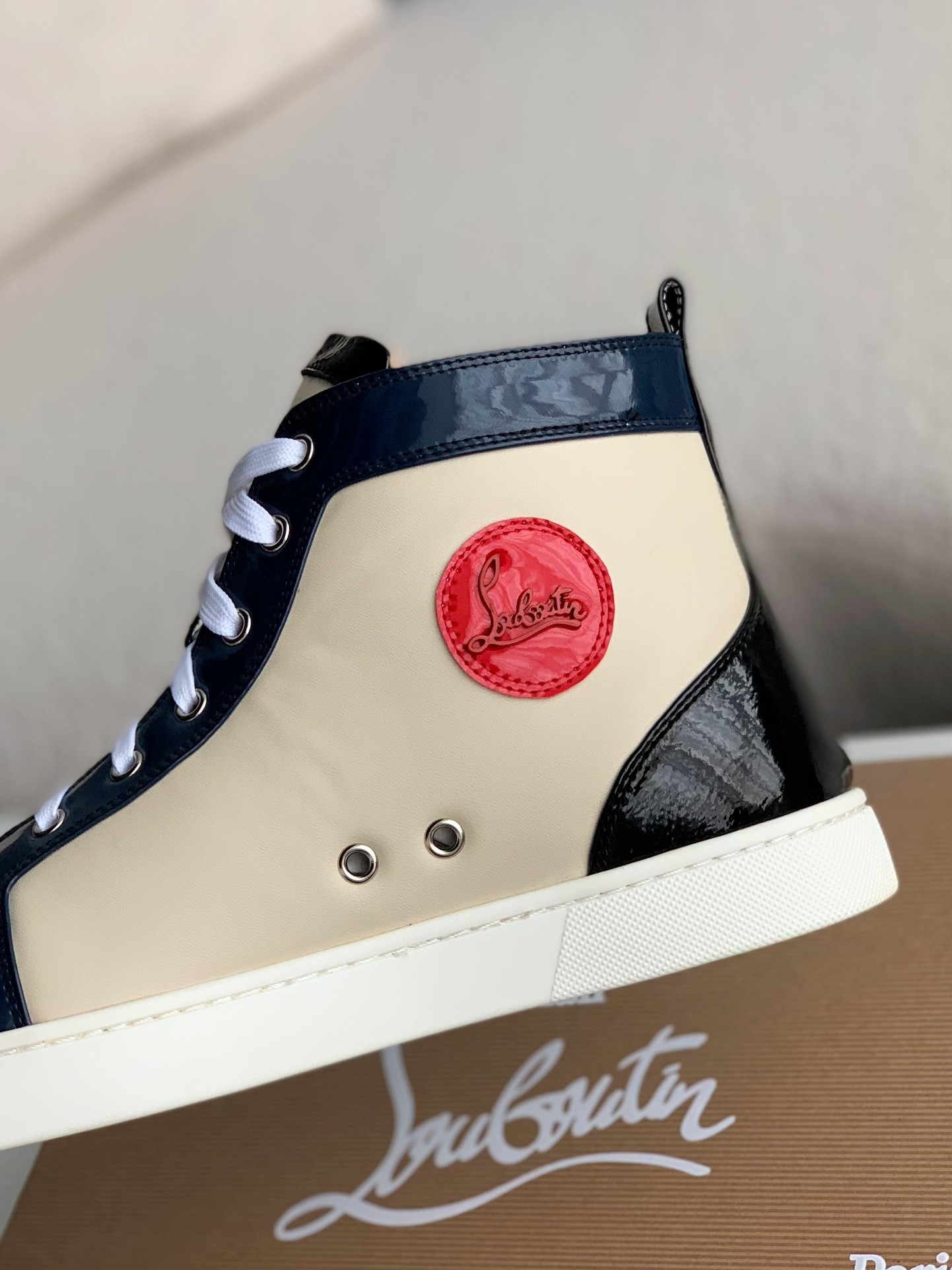 【#2267】 Christian Louboutin Sneakers High