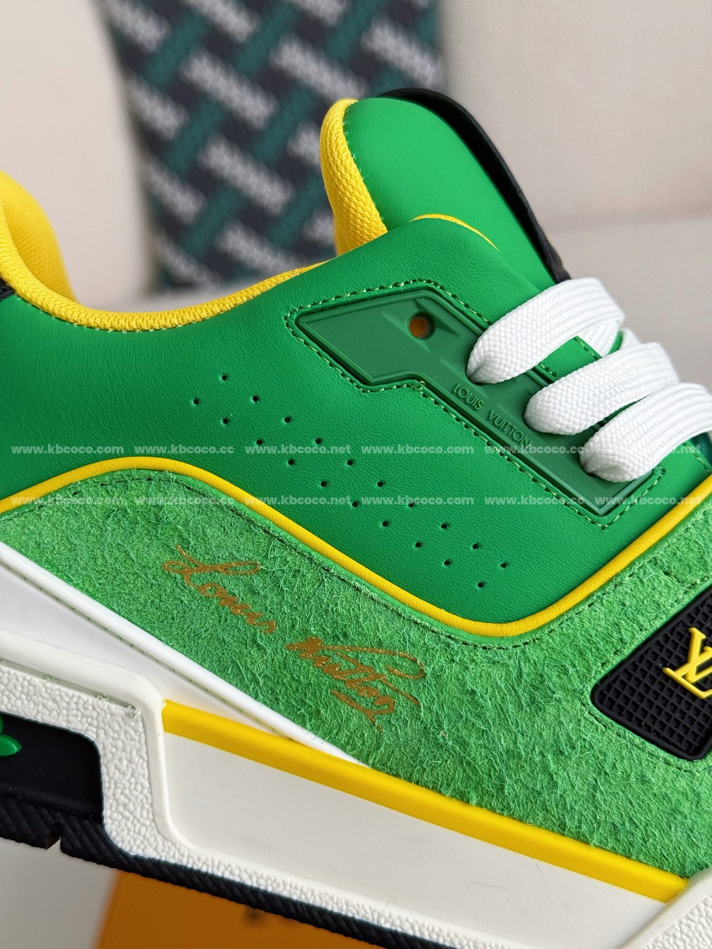 【#4035】 LOUIS VUITTON TRAINER SNEAKERS