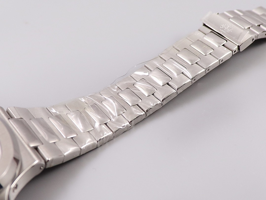 【#2551】 PATEK PHILIPPE 5726 serieswatch