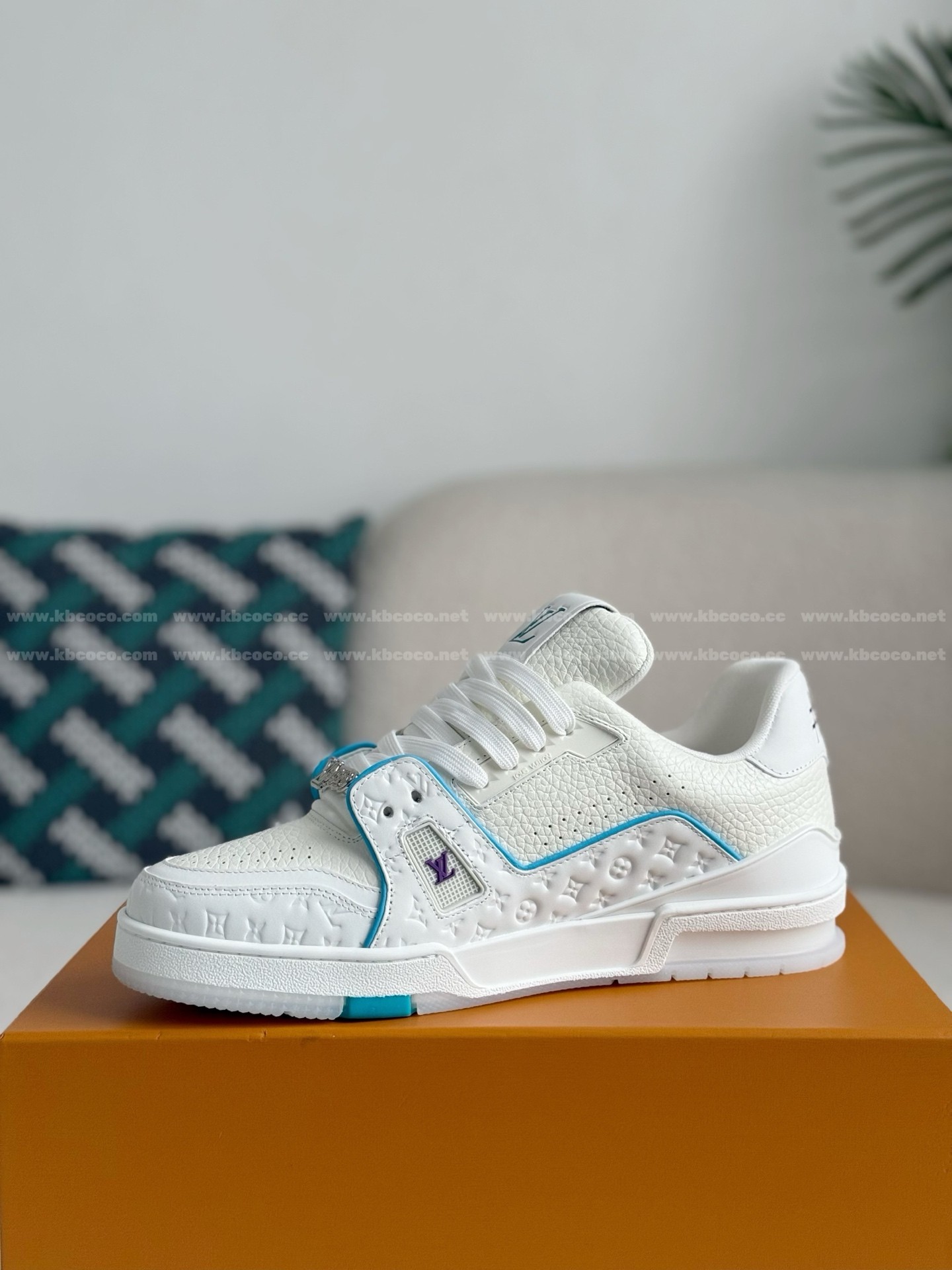 【#5804】 LOUIS VUITTON TRAINER SNEAKERS