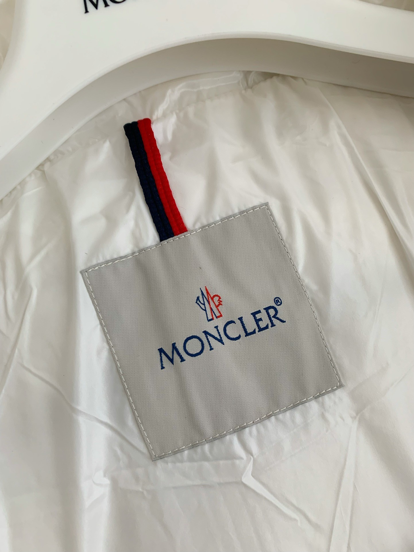 【#3706】Moncler Montbeliard down jacket