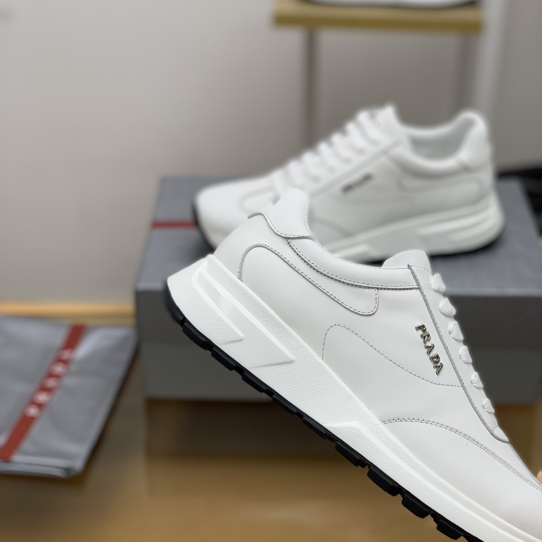 【#621】 Prada Sneakers