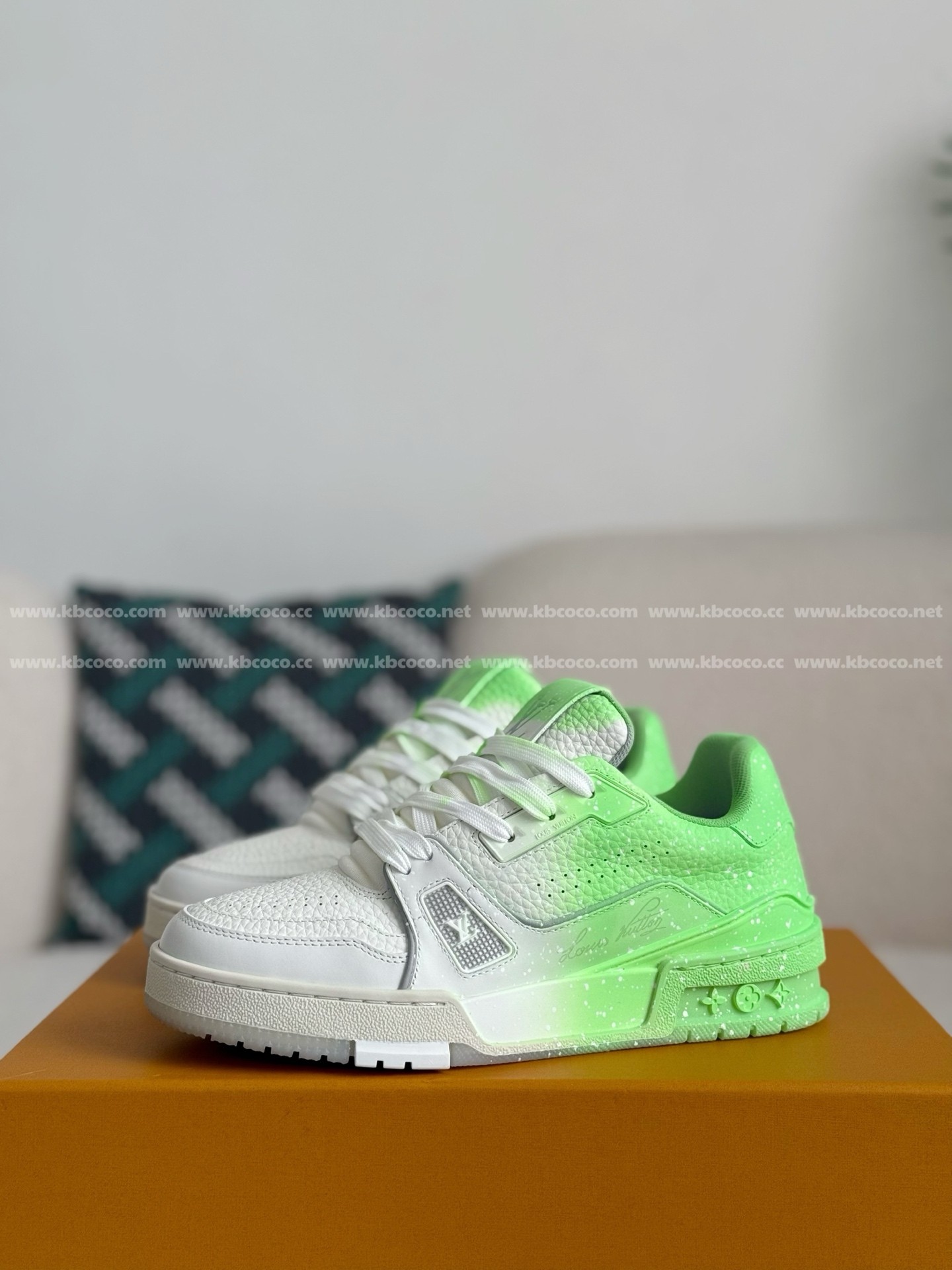 【#5197】 LOUIS VUITTON TRAINER SNEAKERS