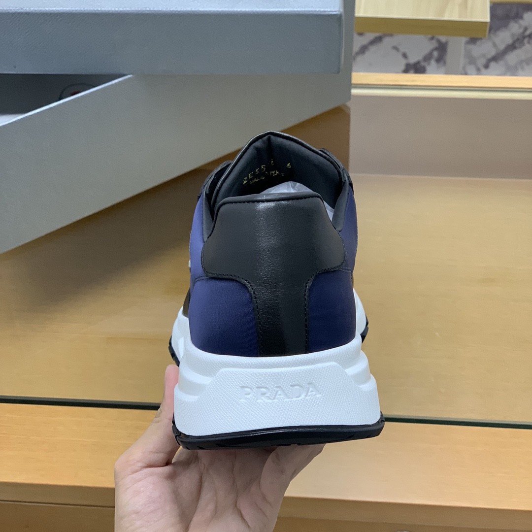 【#613】 Prada Sneakers